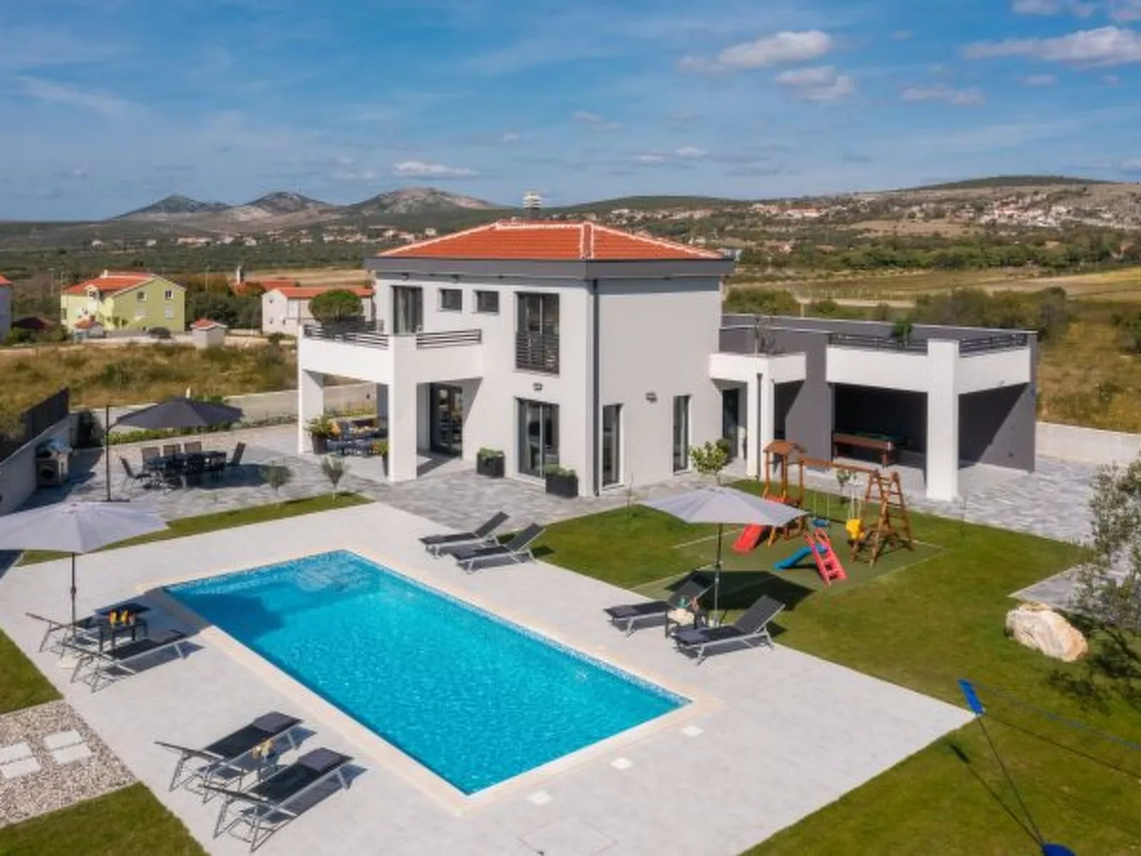 Villa Lacus in Vrana with pool