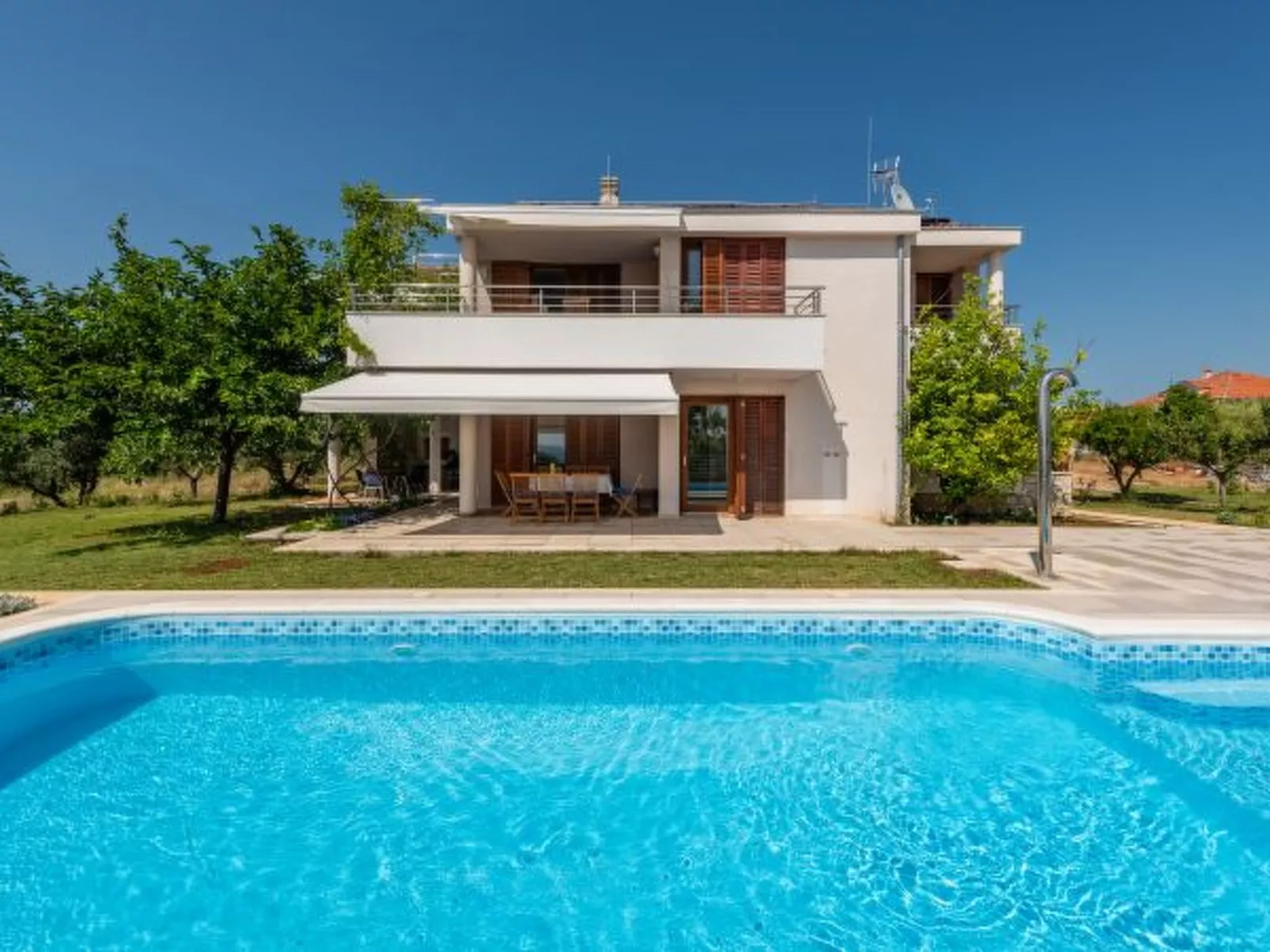 Olivar house with heated pool by the beach