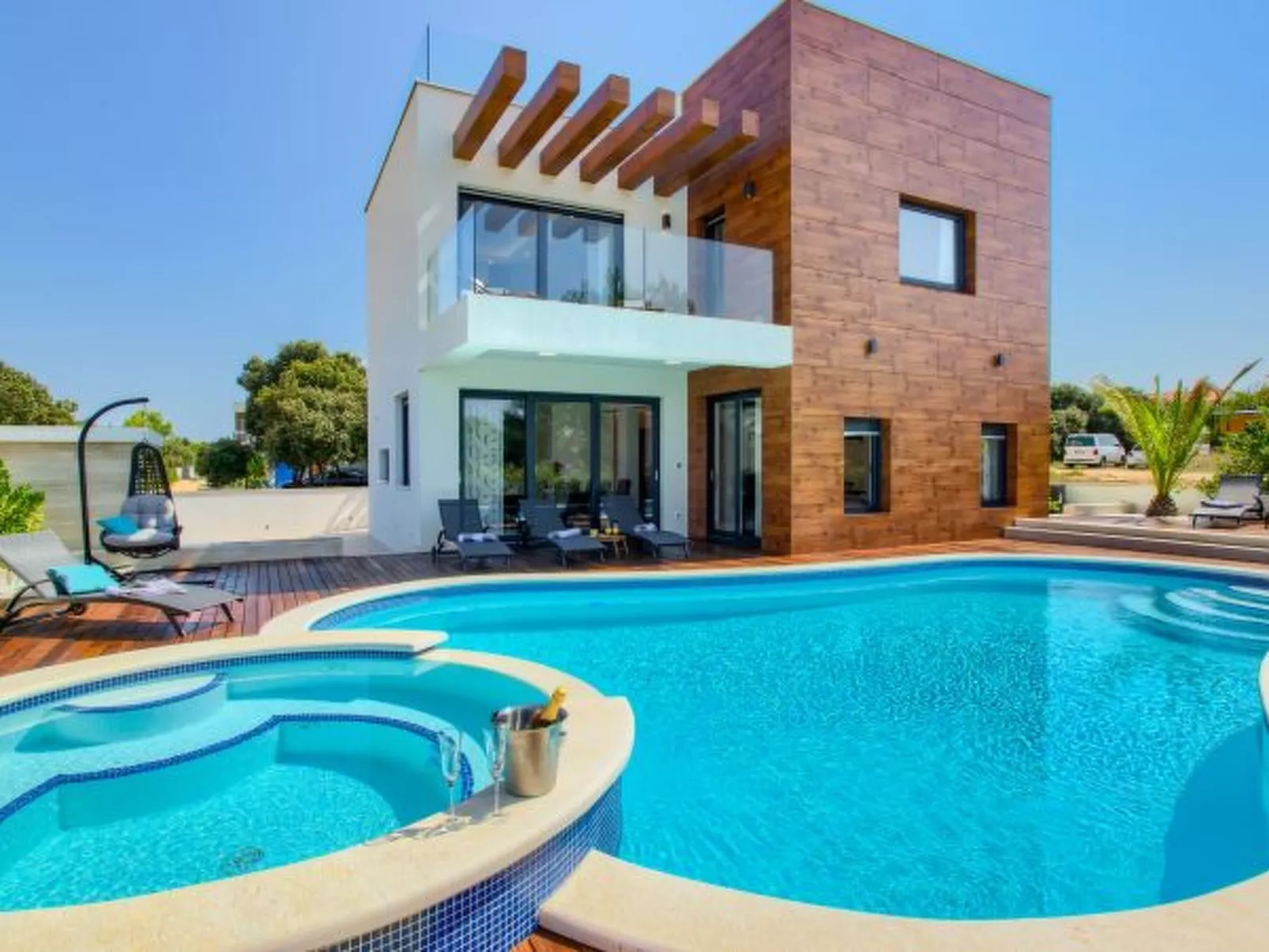 Beautiful villa Tamaria with heated pool