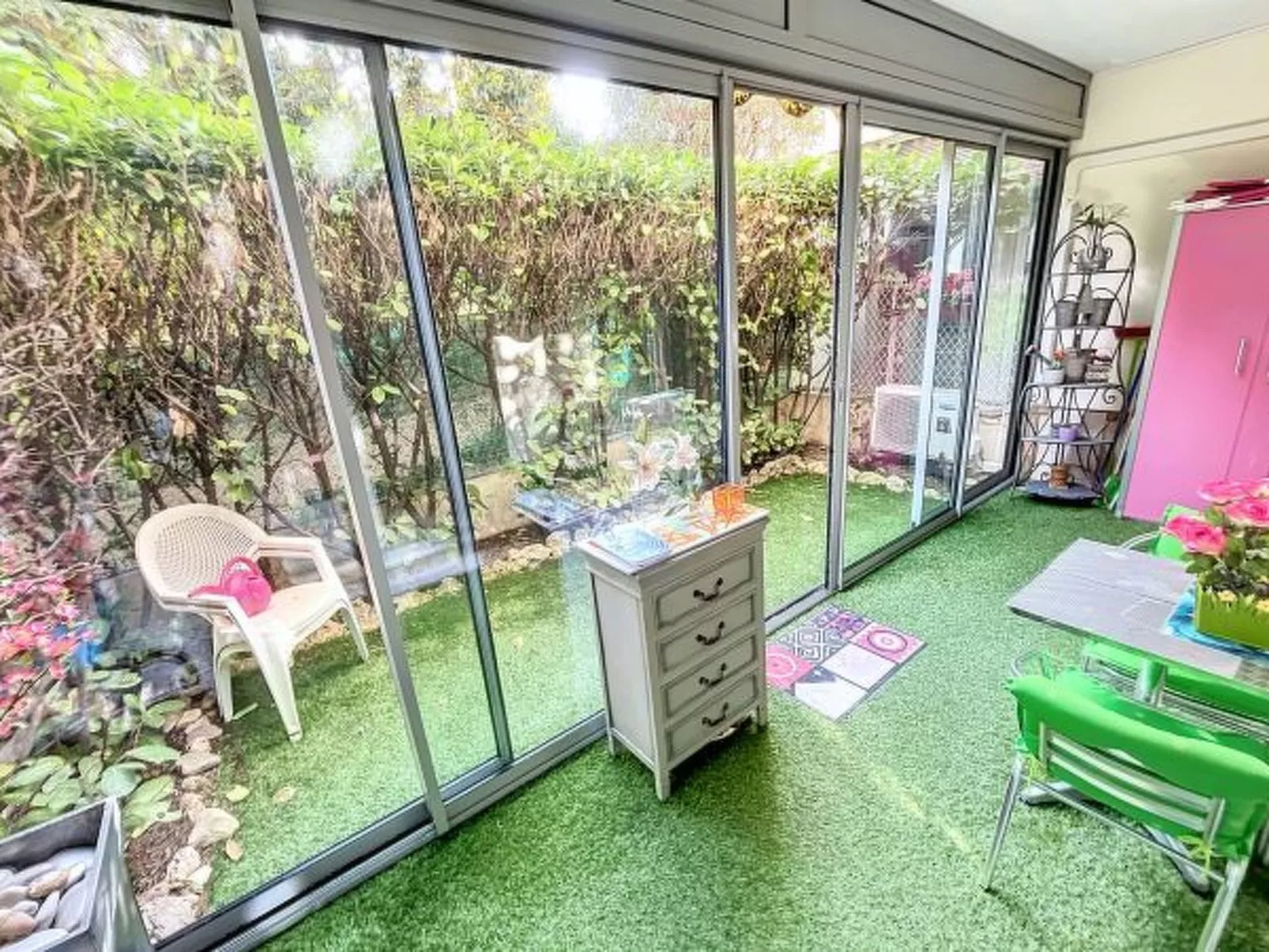 Cosy 1 bedroom Republique 236