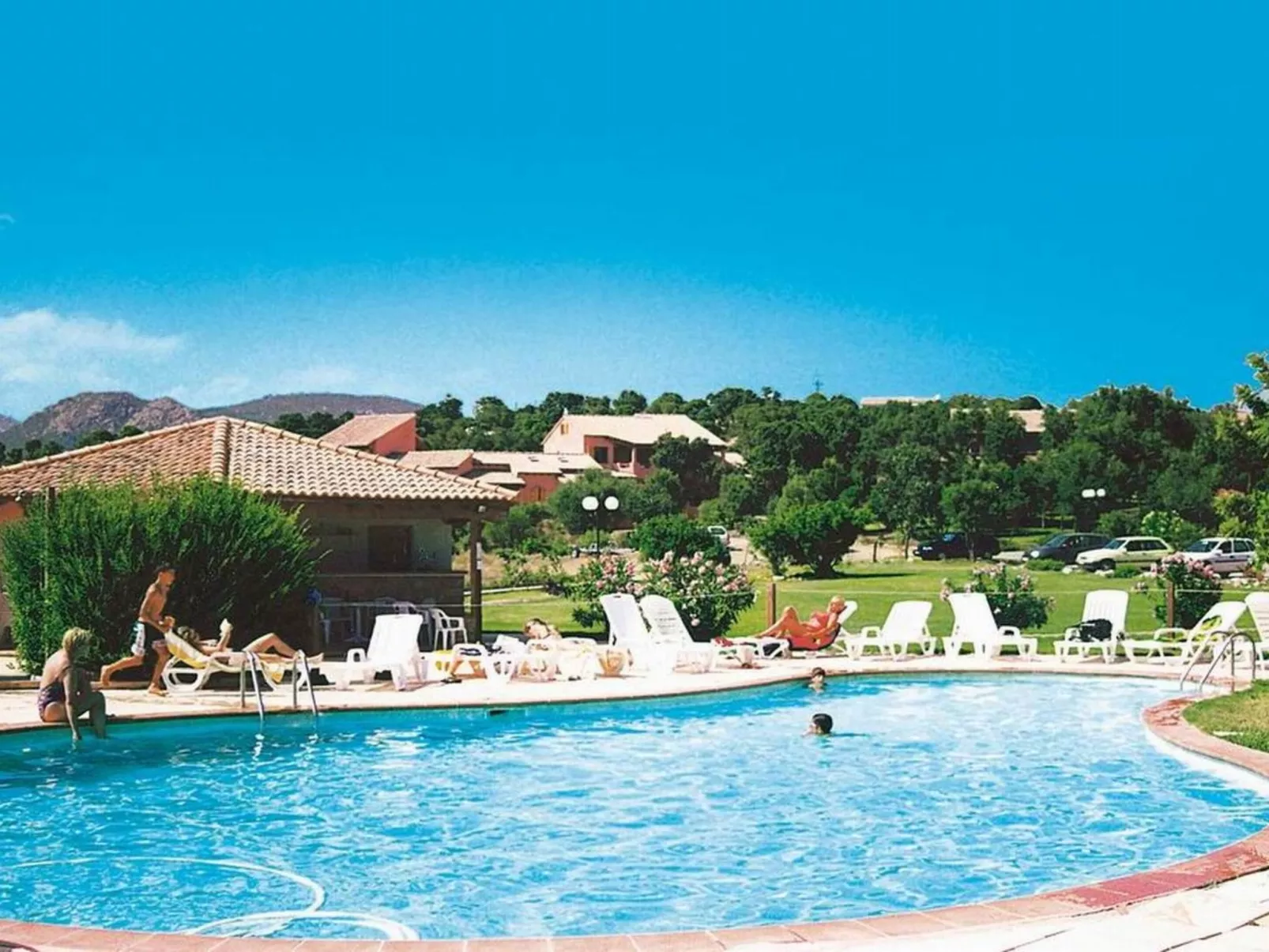 Unterkunft mit AC, Gemeinschaftspool, Nähe zum Meer