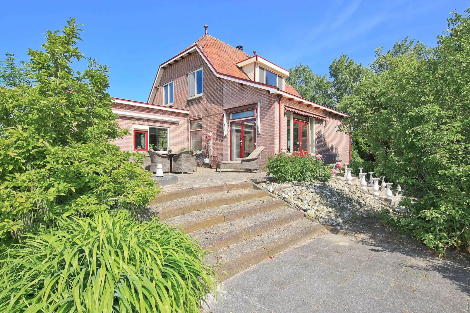 Karakteristiek landhuis met sauna-Terrasbalkon