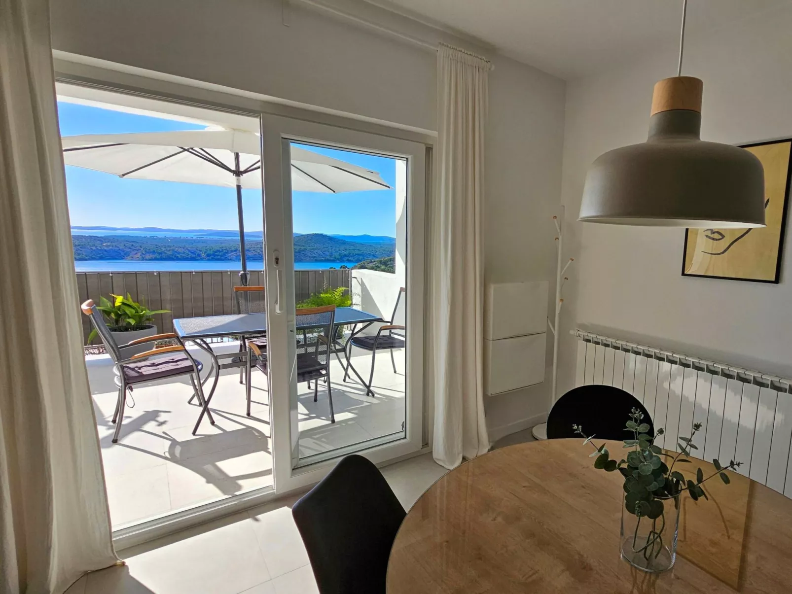 Für 3 Personen und 1 Kind in Sibenik, Dalmatien