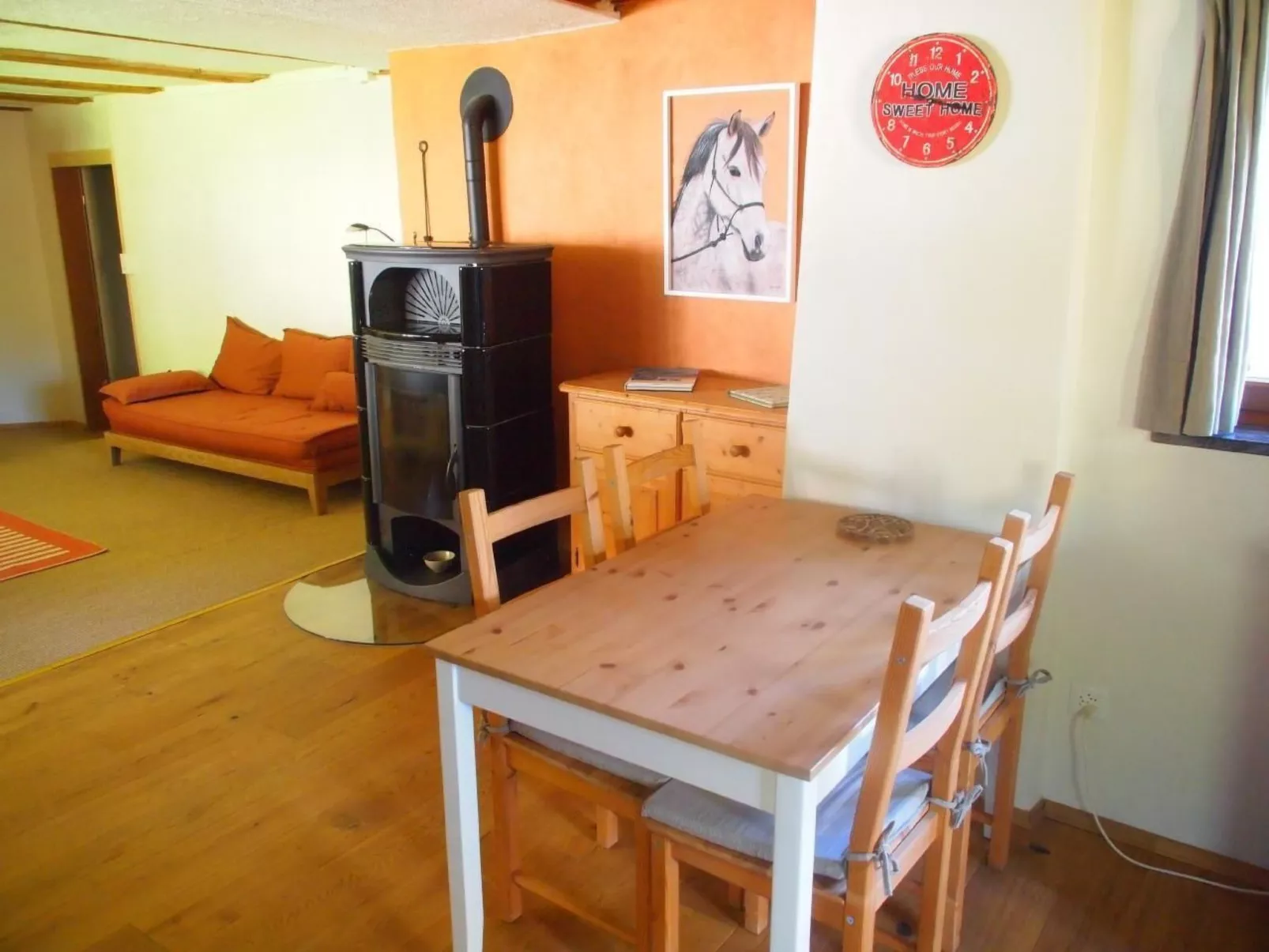 Hübsche 2-Zimmer-Wohnung in umgebauten Bauernhaus