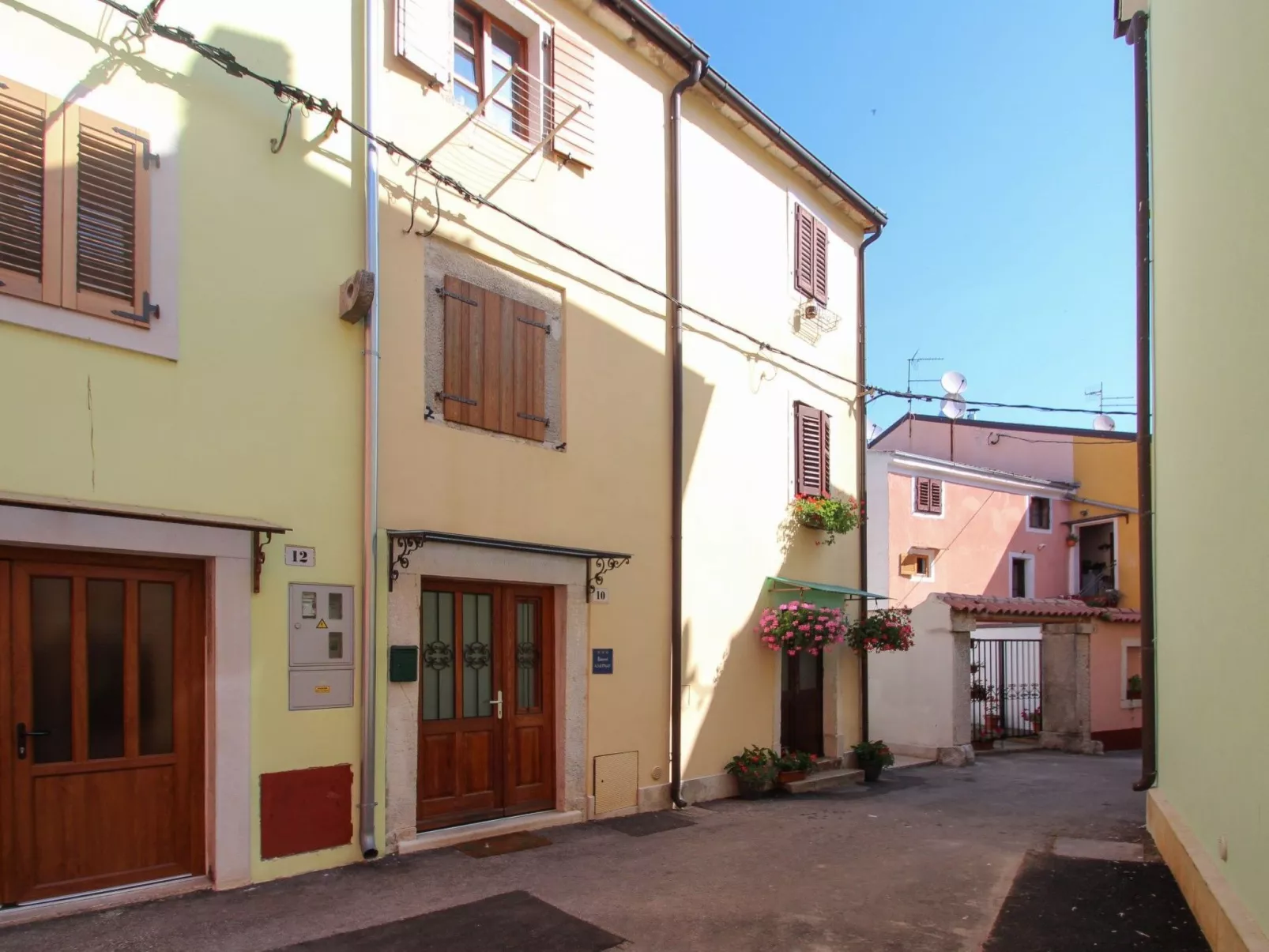 Für 4 Personen ca. 30 m&sup2; in Novigrad, Adriaküste Kroatien (Westküste von I