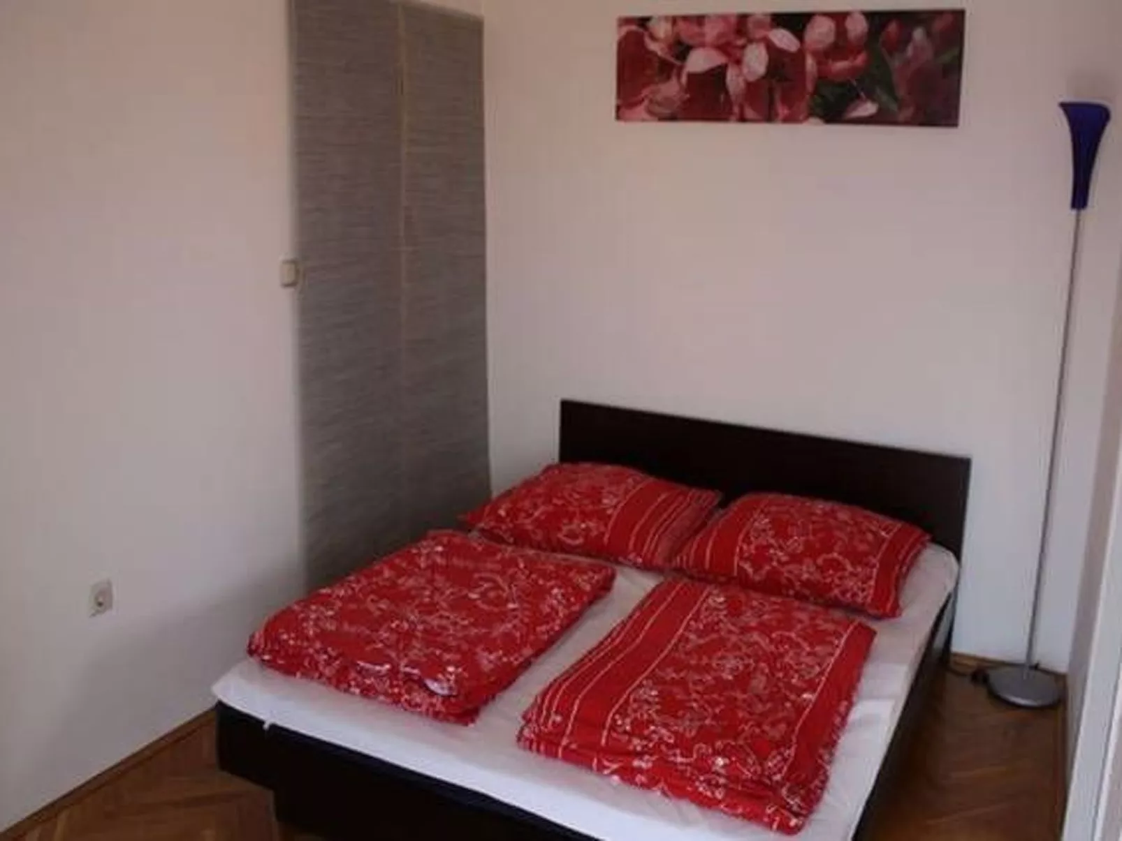 2. Etage Doppelbettzimmer ca.  20m² mit Balkon und Panoramameerblick Villa Mili