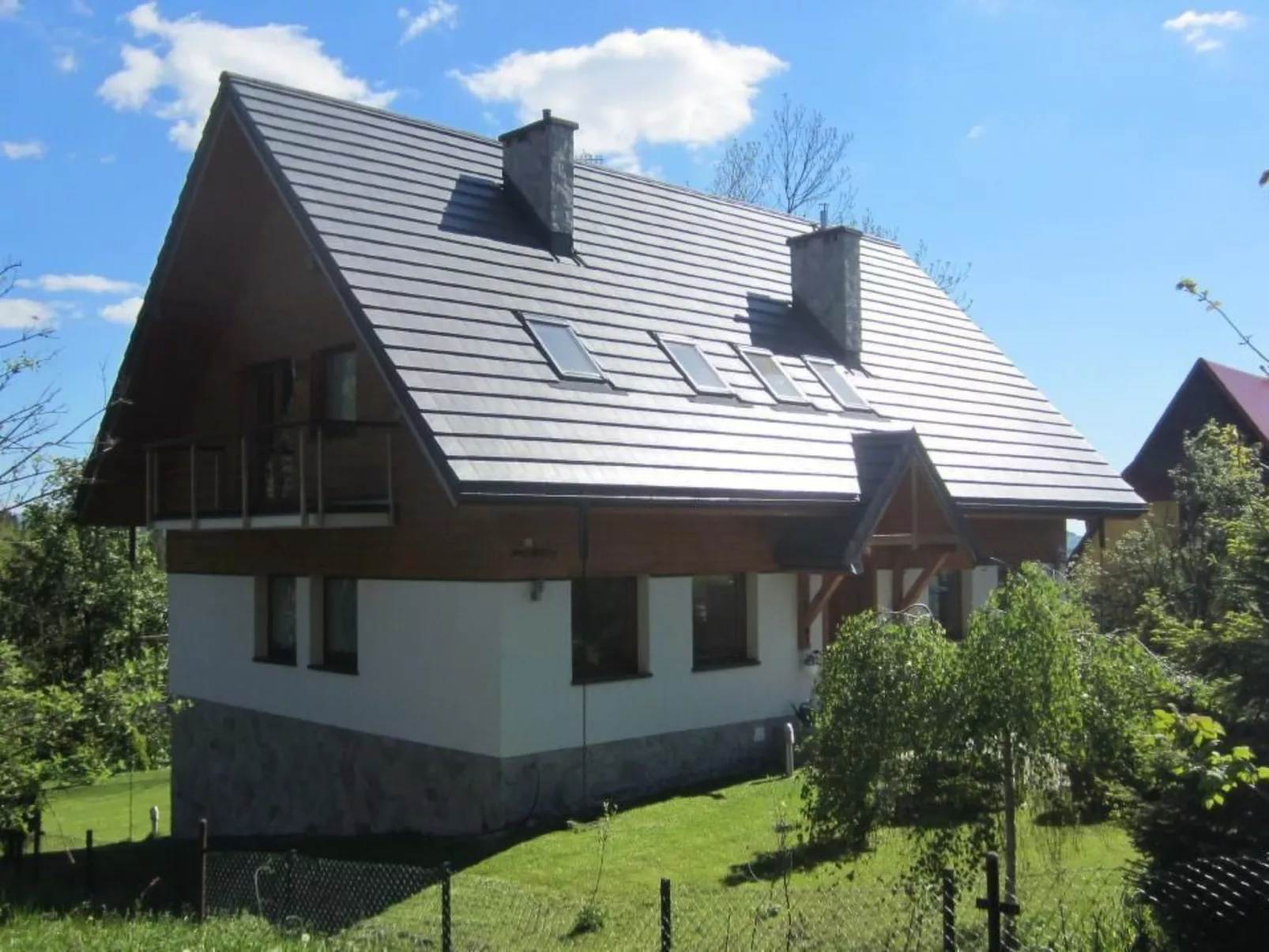 In den Bergen, Villa mit Panoramaterrasse