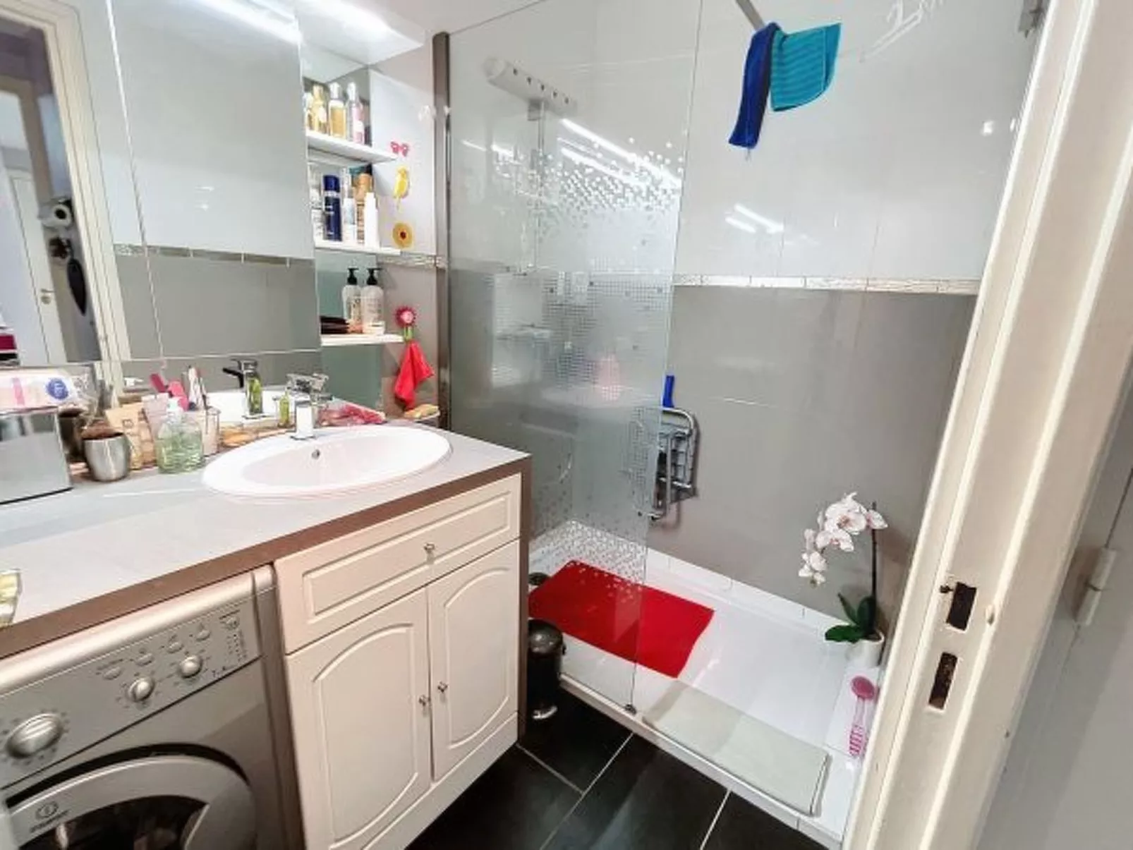 Cosy 1 bedroom Republique 236