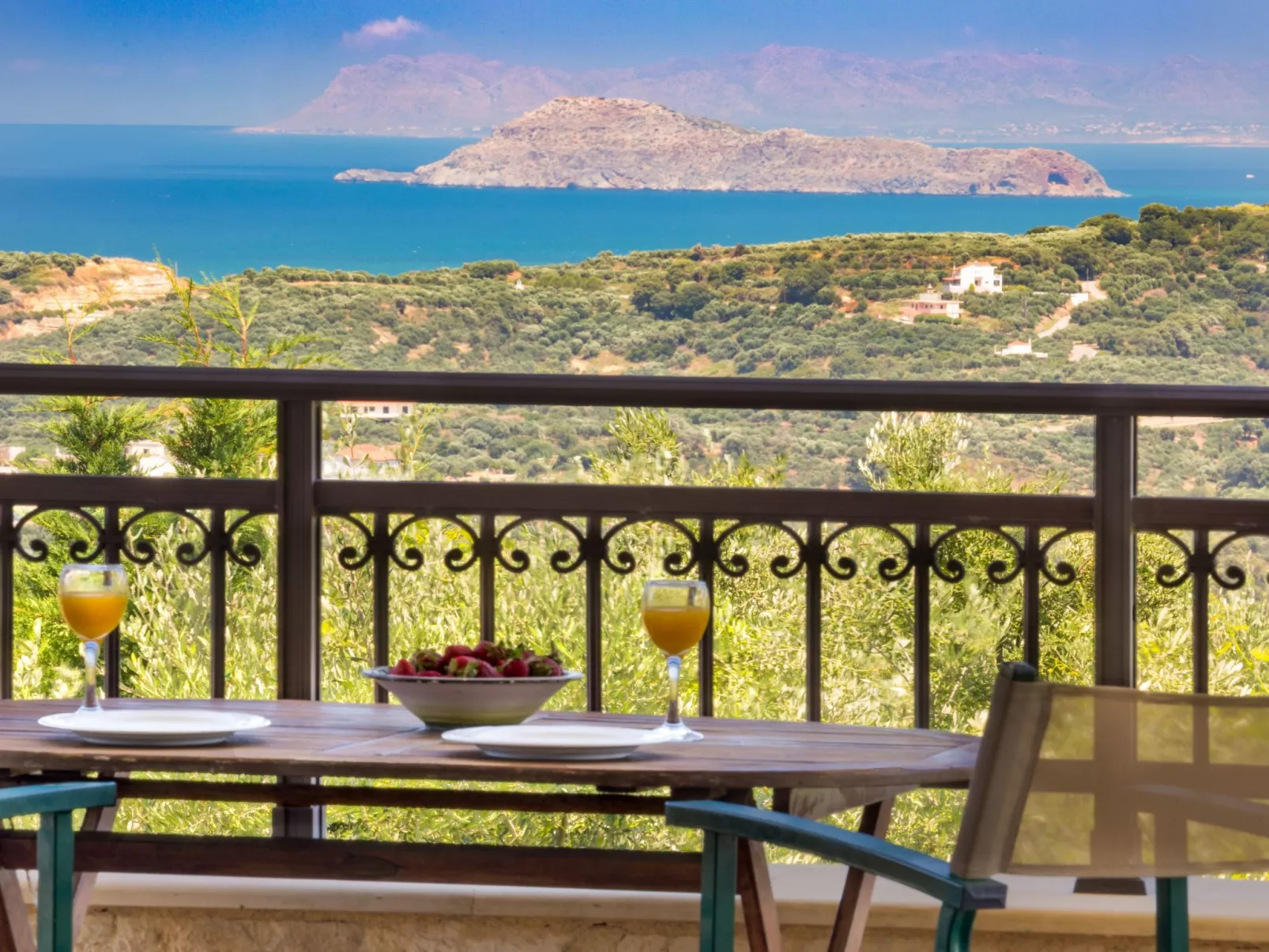 Familienvilla mit Pool, Billard und Grillplatz