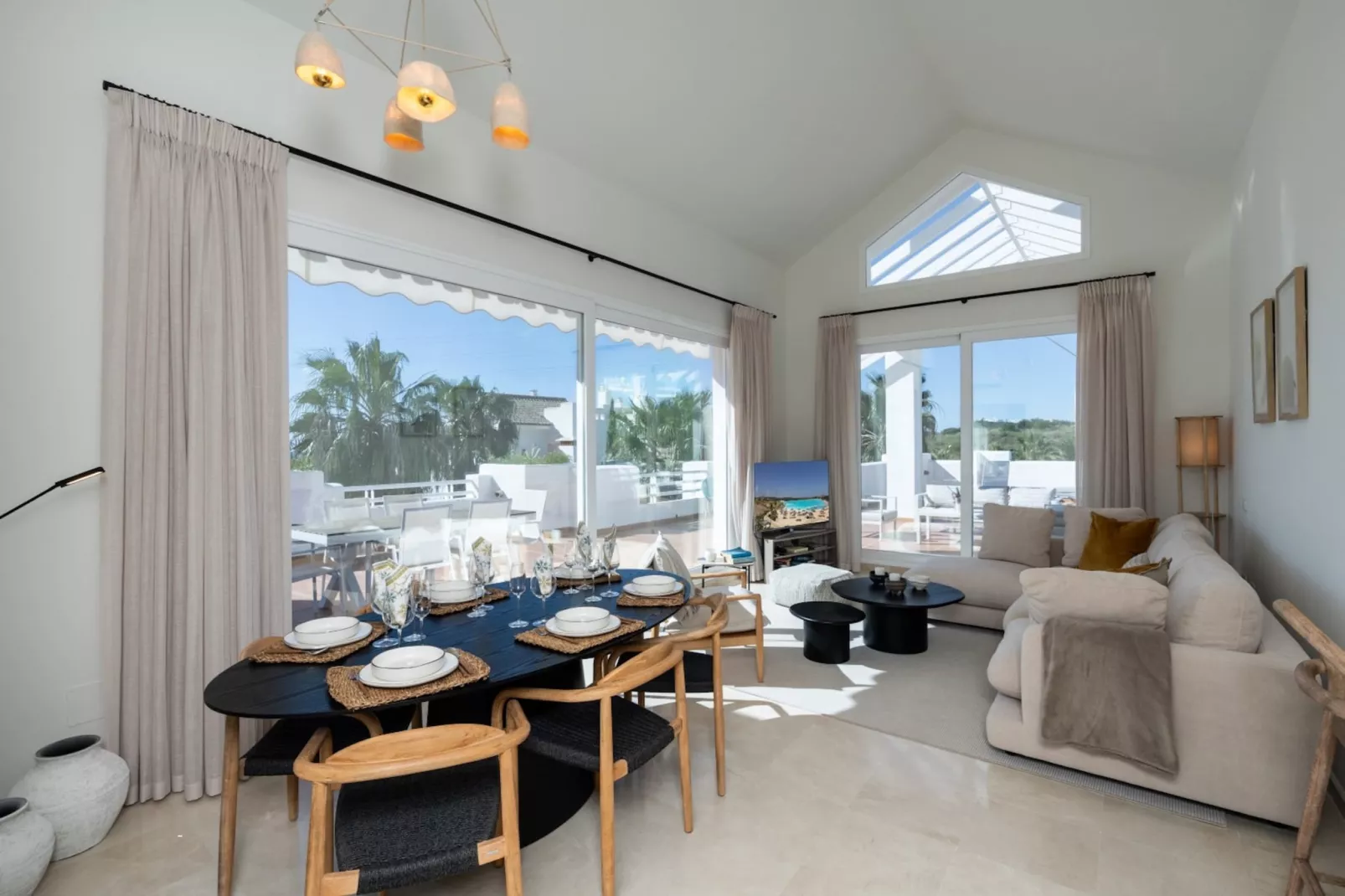 Exclusive 3-bed Penthouse Alcazaba Lagoon (321)