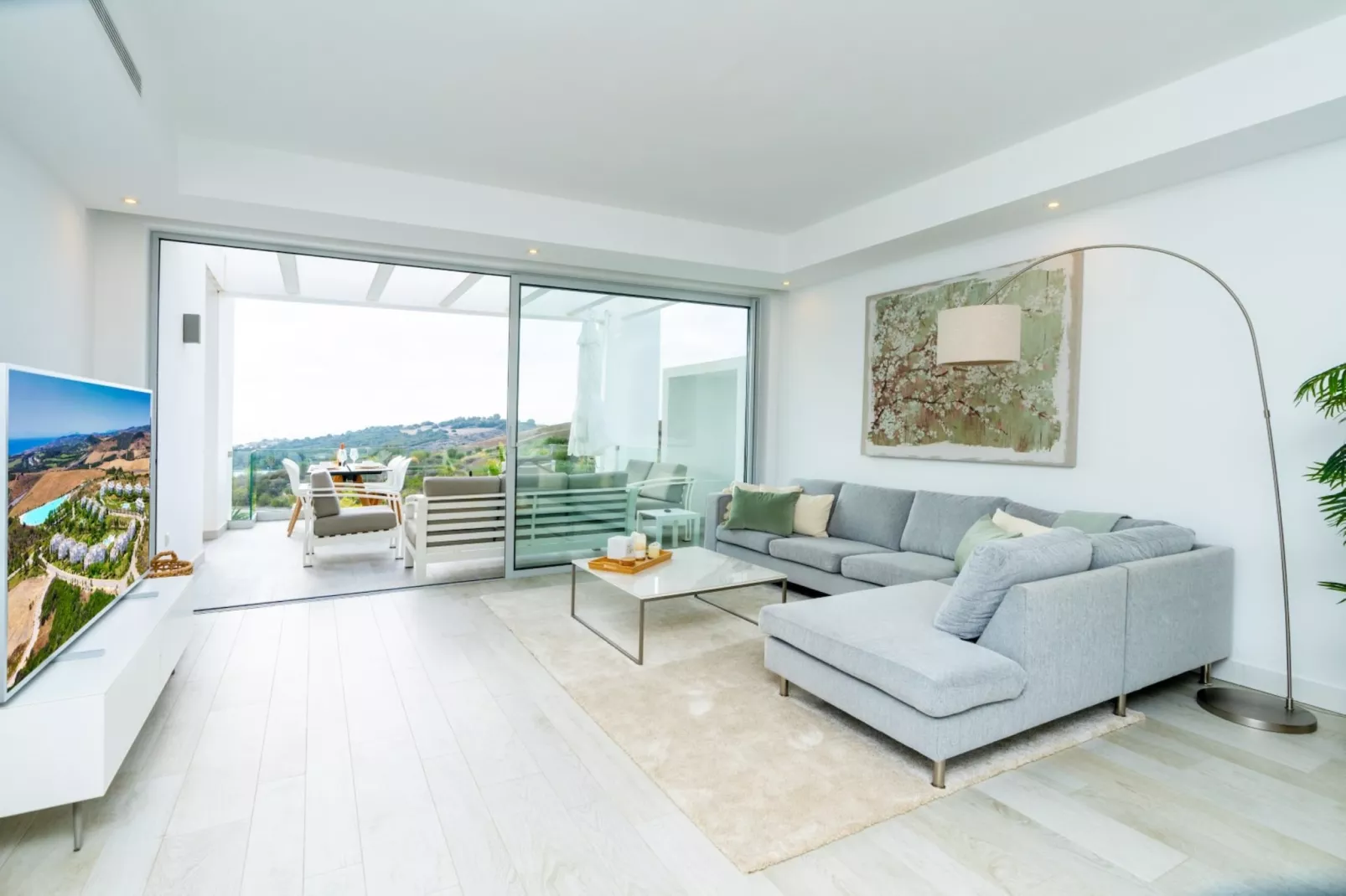 Elegant 2-Bedroom Apartment | Alcazaba Lagoon 1112