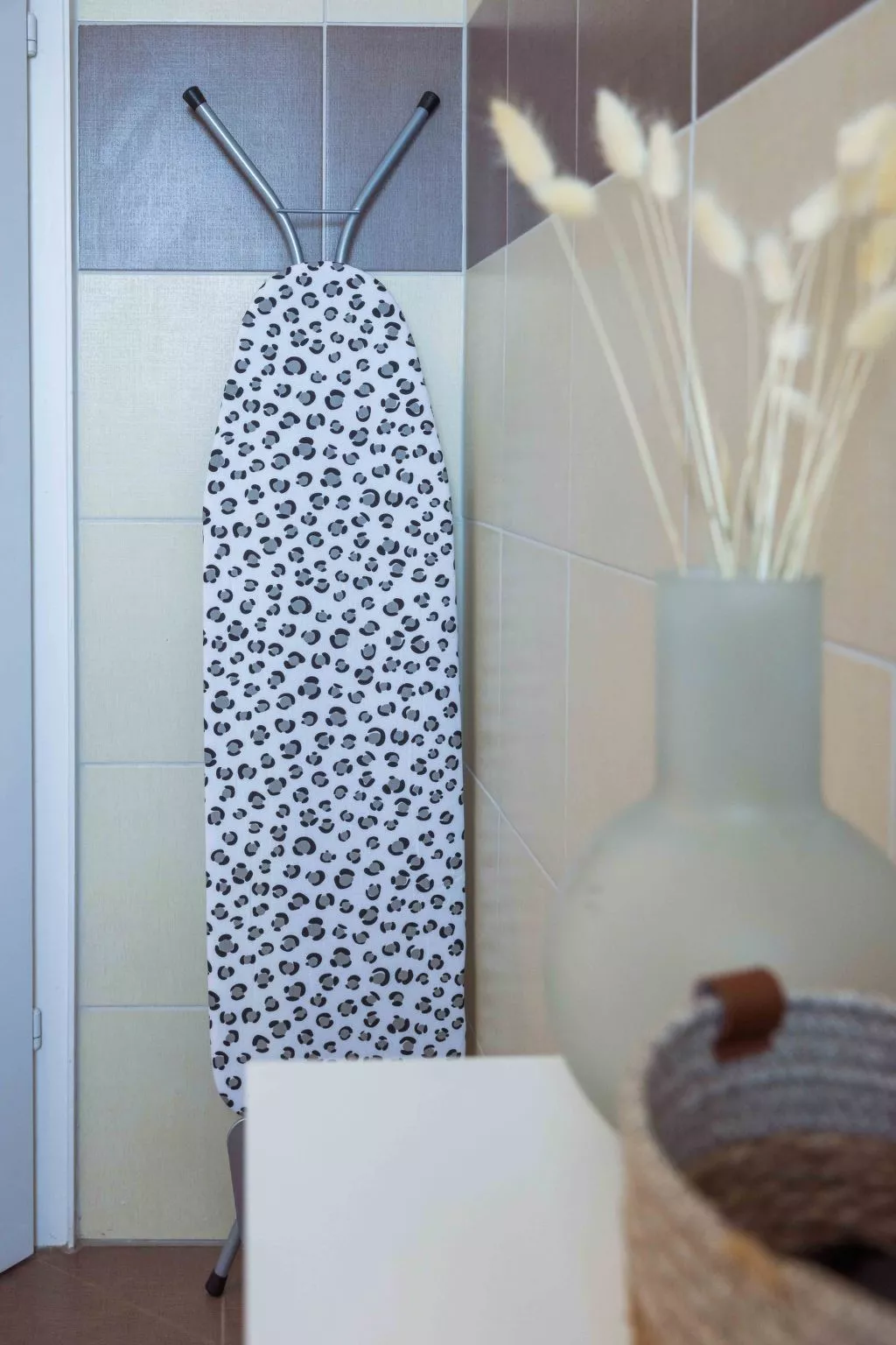 Schiller Apartment im Zentrum von Hof. Küche, Parkplatz, 250MBit Wlan