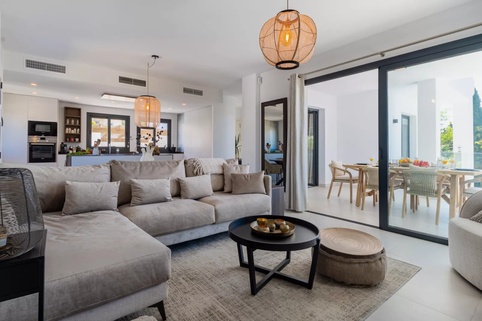 Elegant Villa with sea Views & Pool Marbella