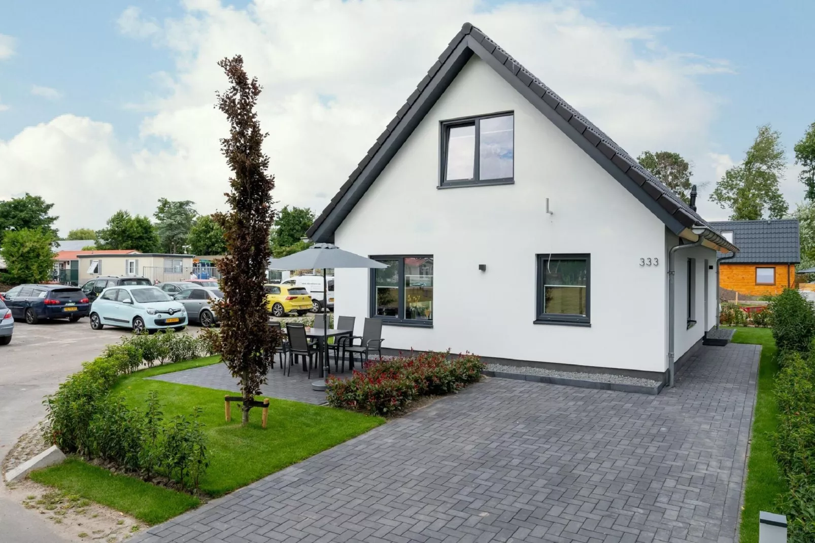 Holland Chalet Park Hensbroek 6-Buitenkant zomer