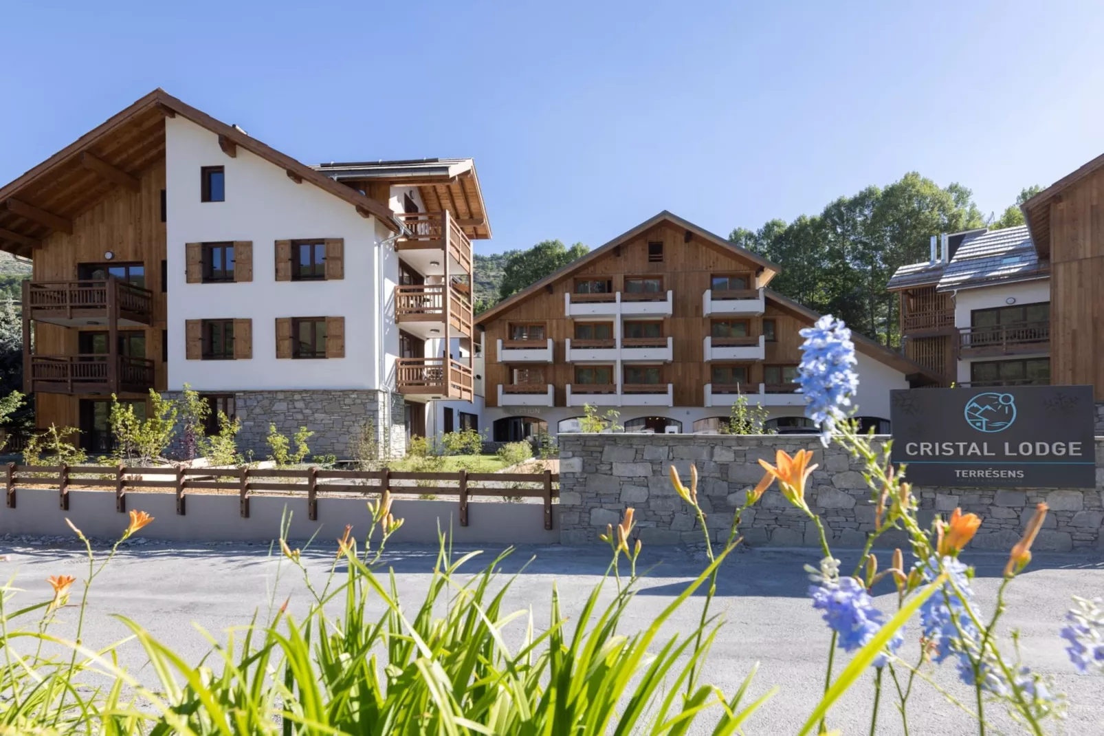 Le Cristal Lodge-RD2S - Buitenkant zomer