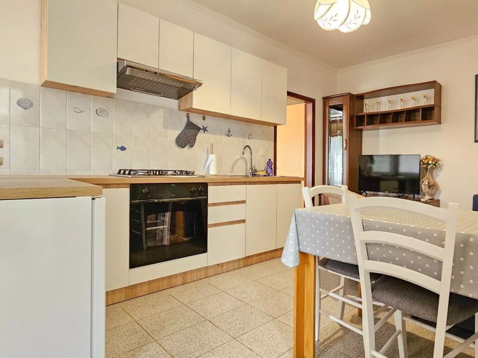 Für 2 Personen ca. 30 m&sup2; in Novigrad, Adriaküste Kroatien (Westküste von I