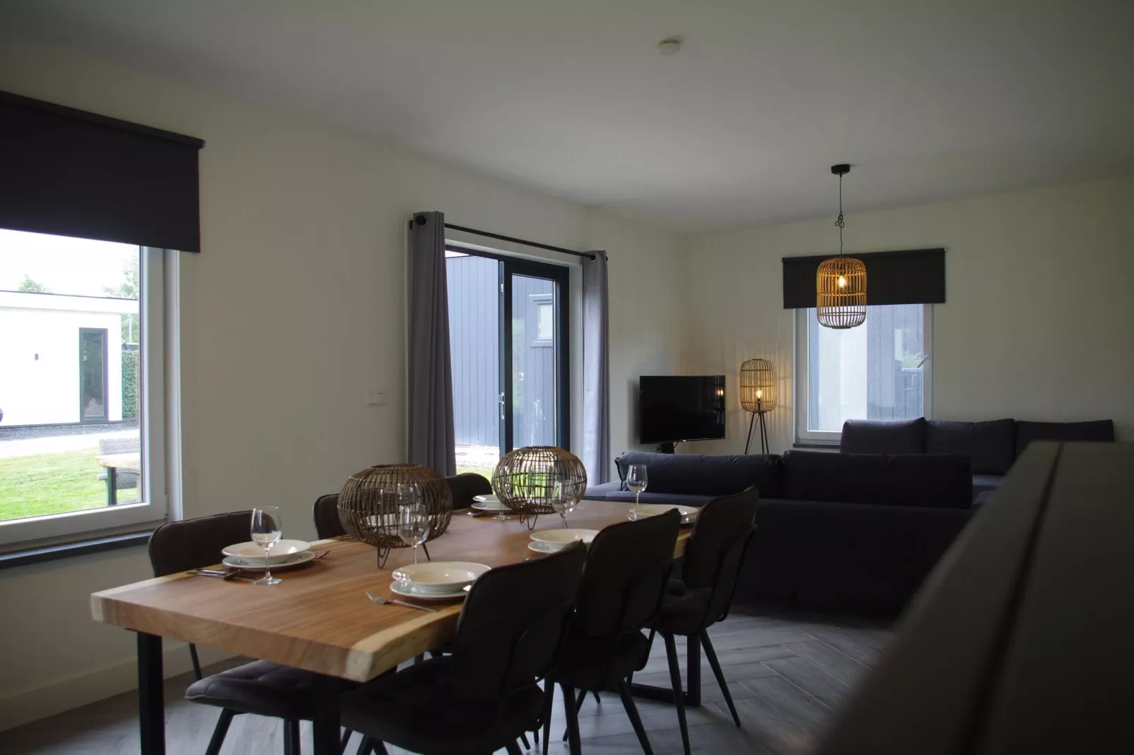 Holland Chalet Park Hensbroek 8-Eetkamer