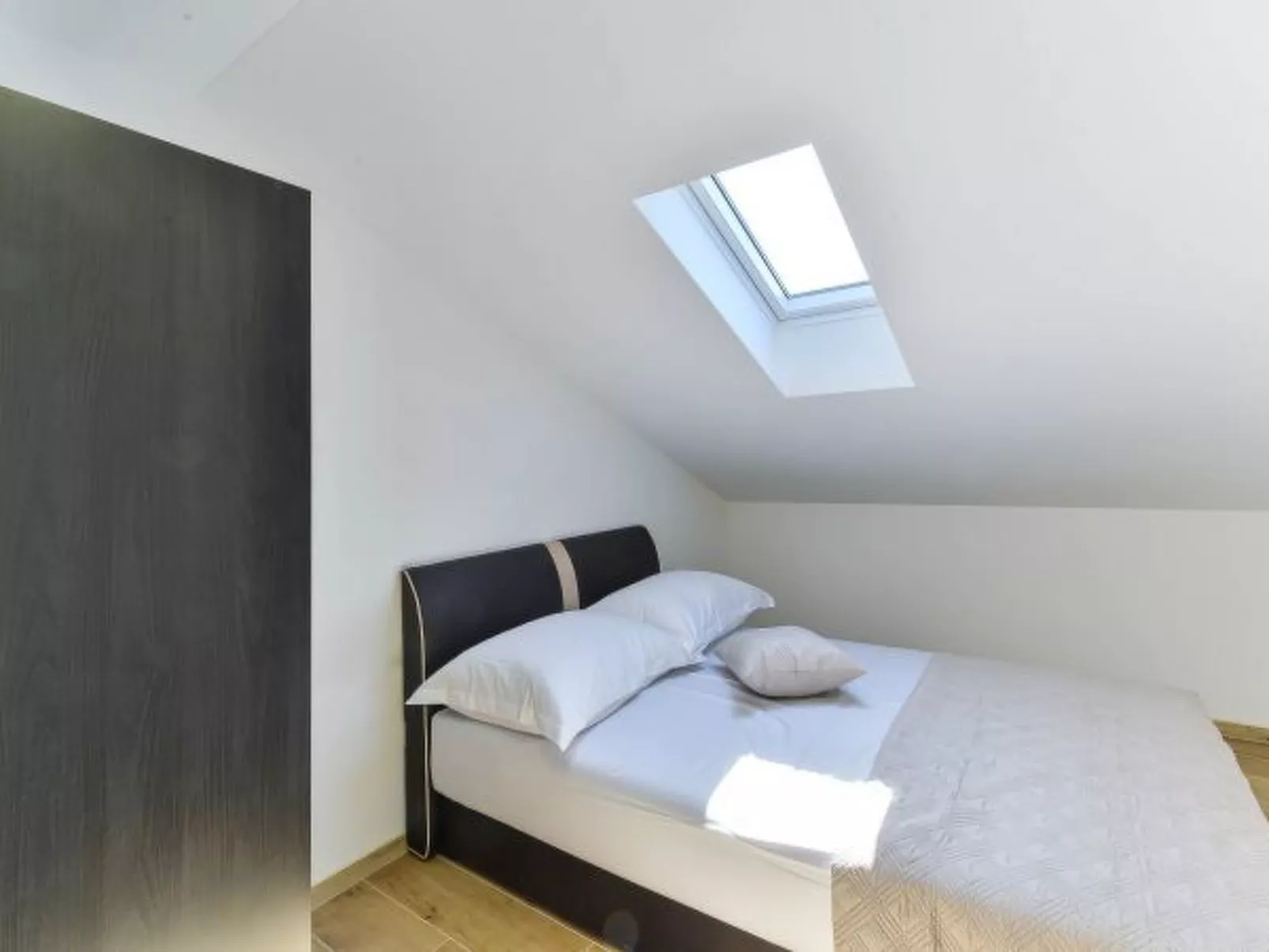 Villa RE with heated pool and spa