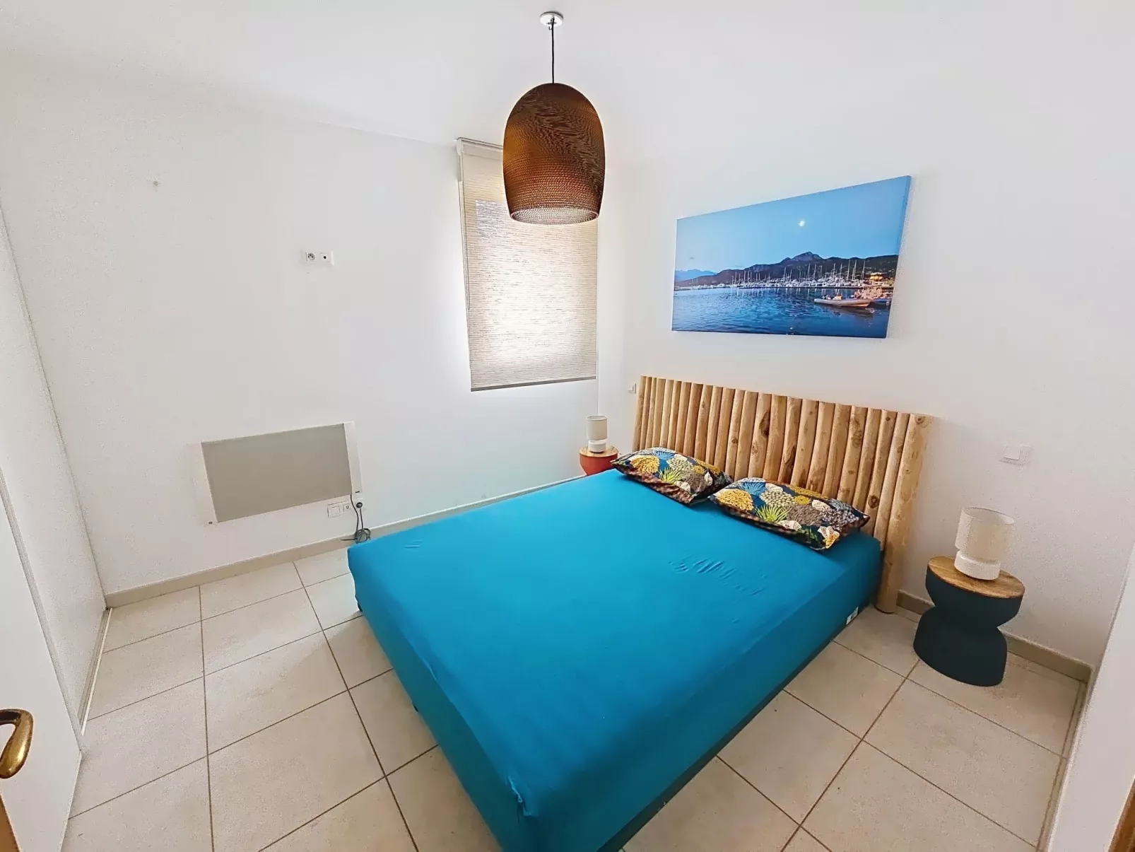 Ruhige Wohnung Panoramablick auf Meer und Berge