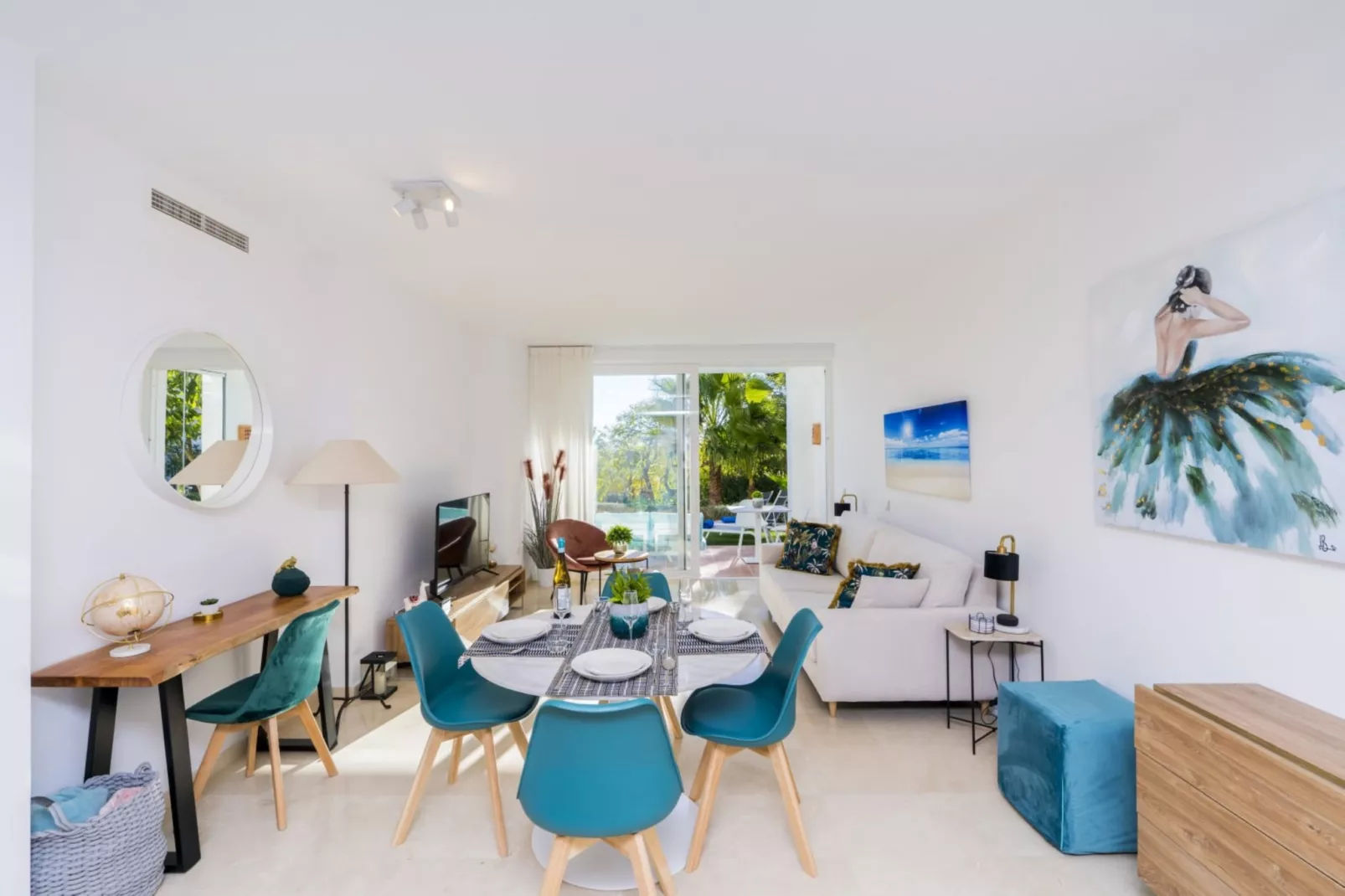Stylish 2-Bed Apartment | Alcazaba Lagoon (303)