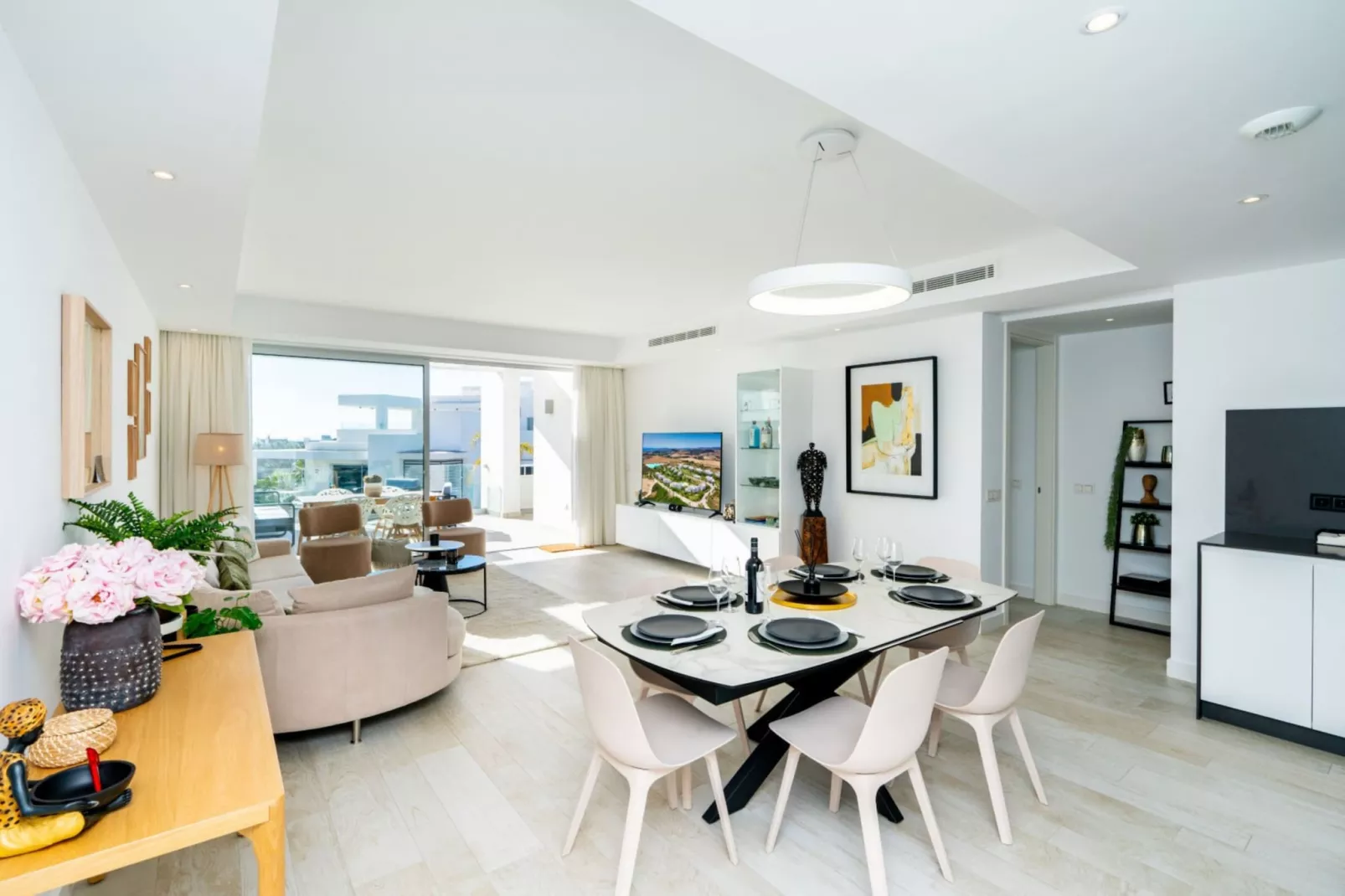 Stylish 2-Bed Apartment | Alcazaba Lagoon (1713)