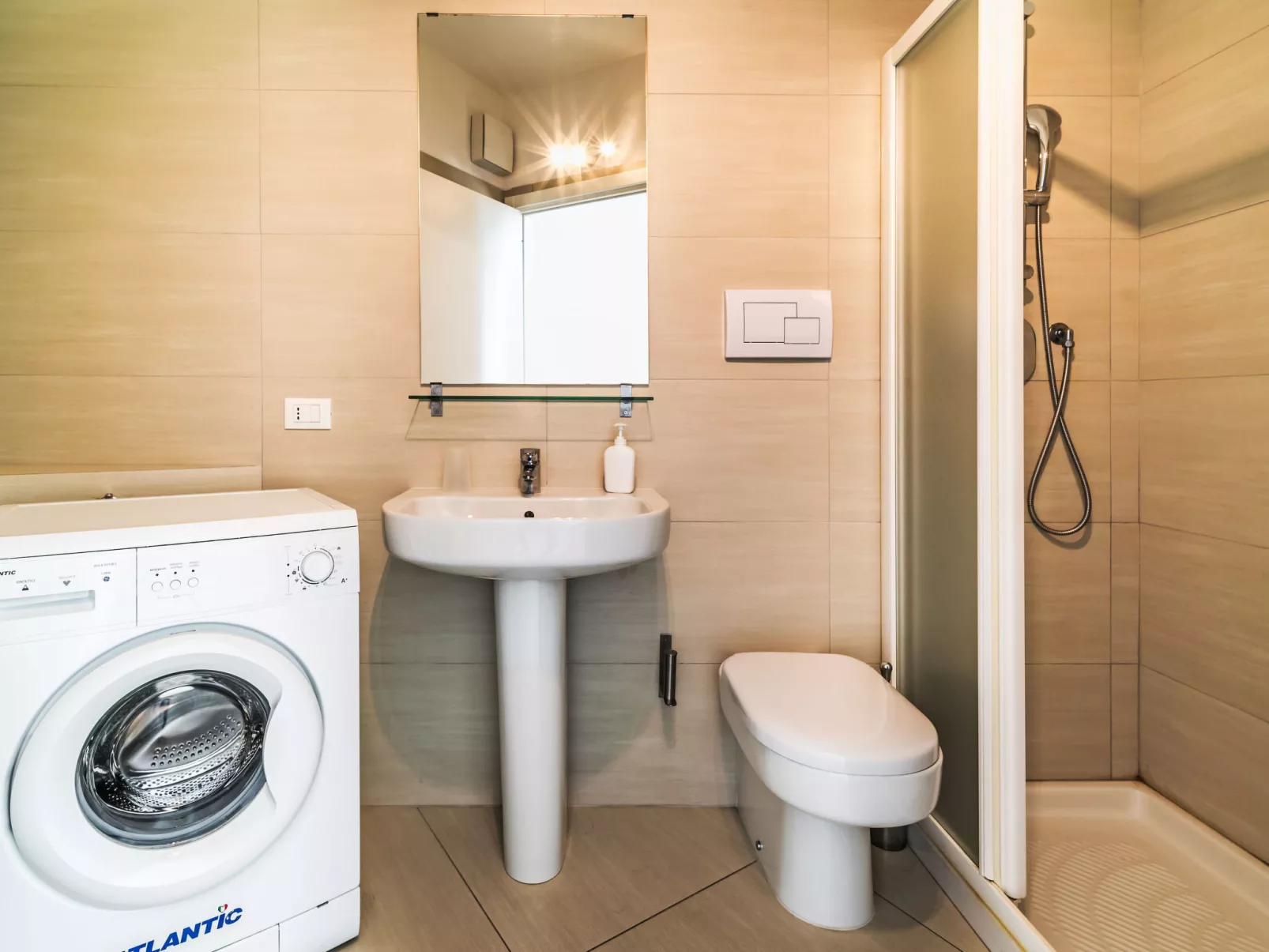 Appartamento con 3 camere al piano terra - Binnen