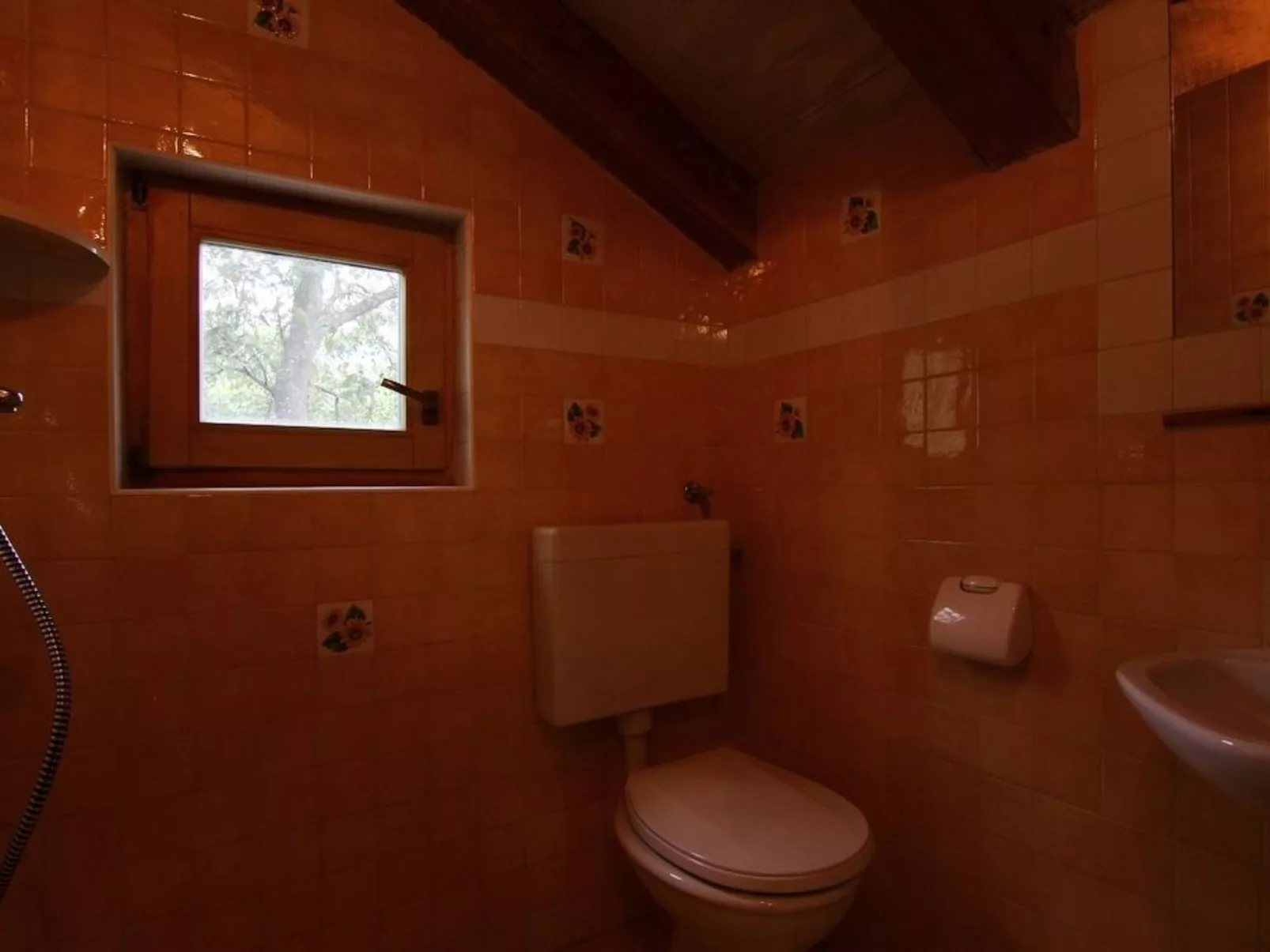 Modernes Ferienhaus in Drenje mit Privatem Garten - Binnen