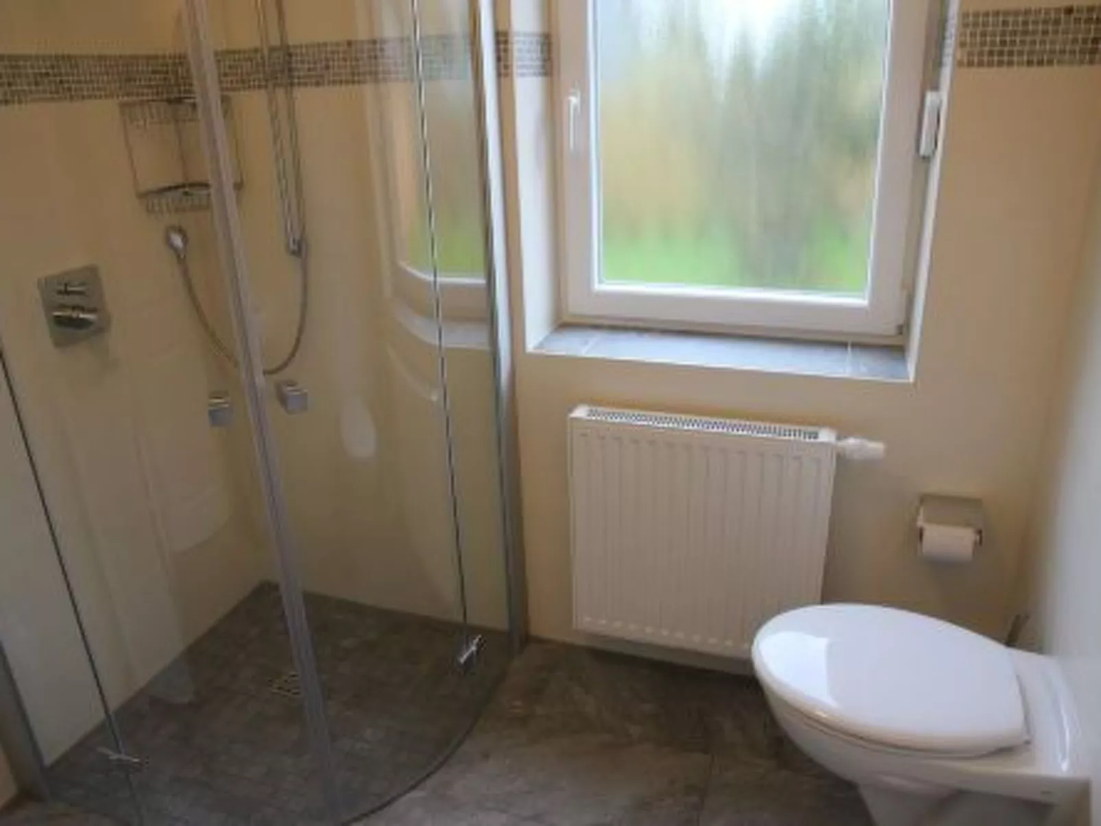 Mit atemberaubendem Blick auf den See - Binnen