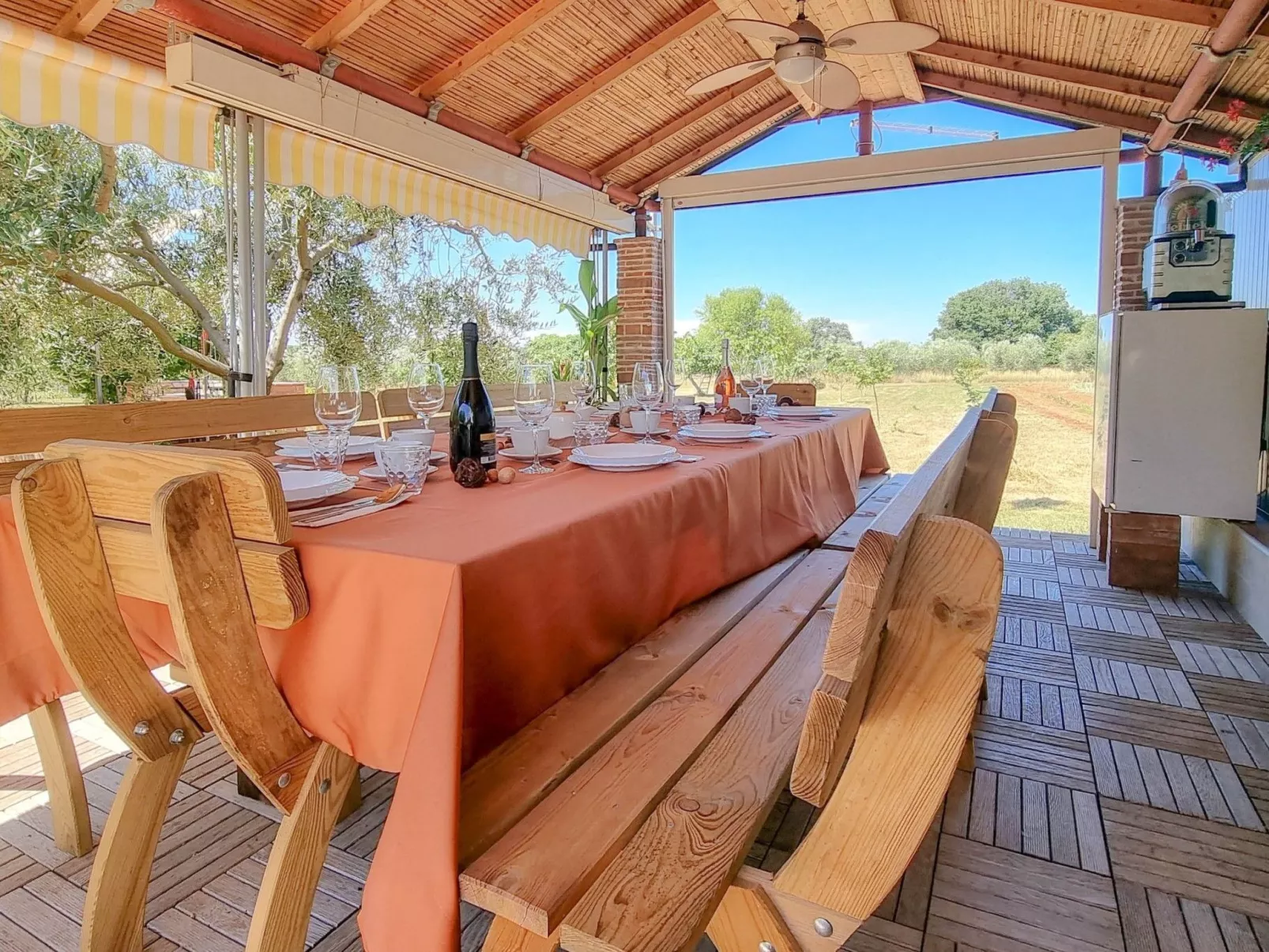 Appartement "Barbara" mit Blick auf das Wasser - Buiten