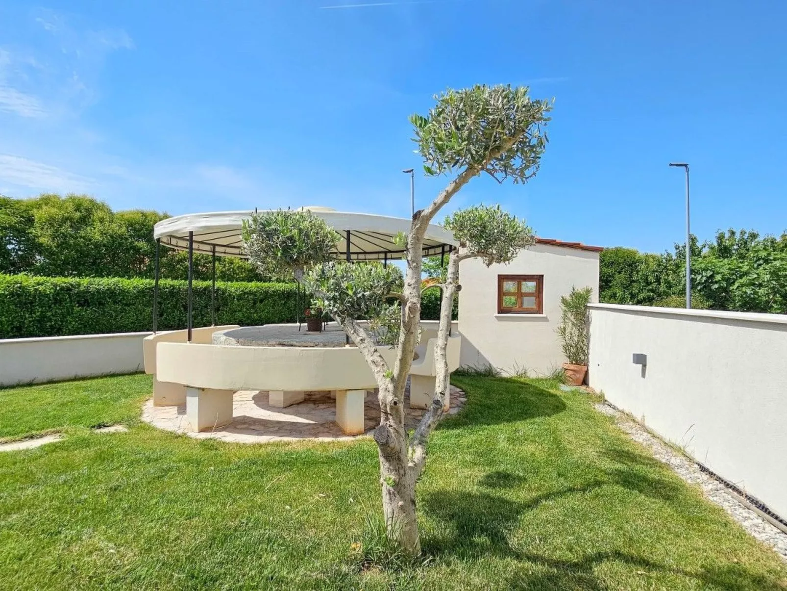 Für 2 Personen ca. 30 m&sup2; in Novigrad, Adriaküste Kroatien (Westküste von I - Image-tags.info