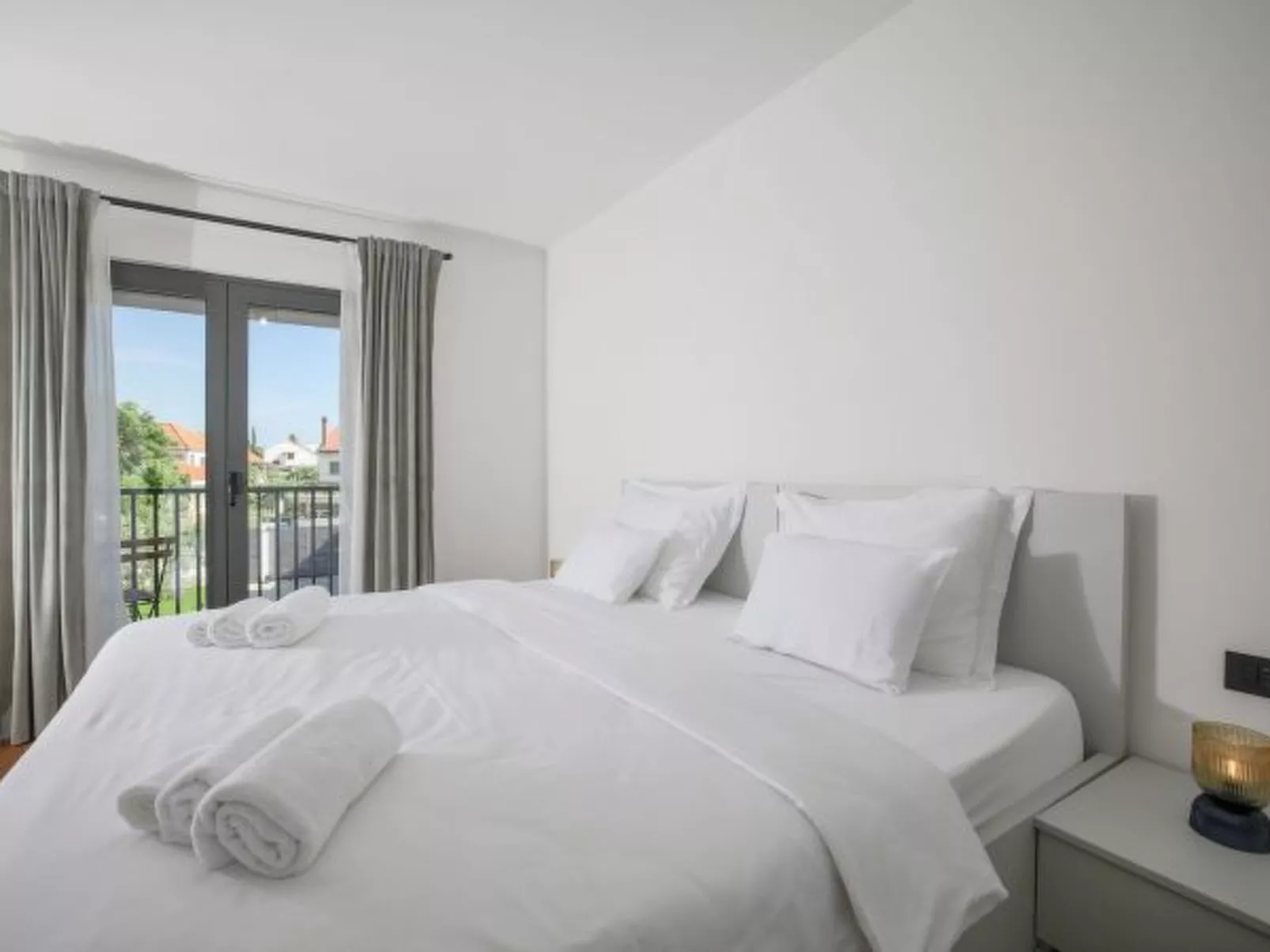 Villa Marta with heated pool and traditional taver - Image-tags.info