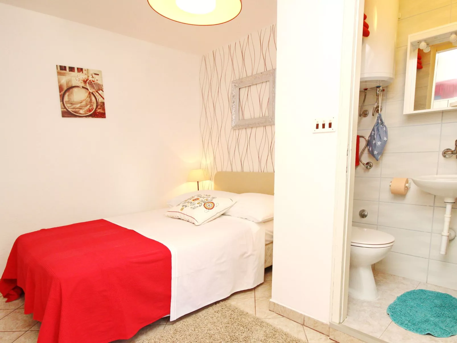 Doppelzimmer max. 2 Personen, 12 m² , 1 Schlafzimmer mit Doppelbett, klimatisie - Binnen