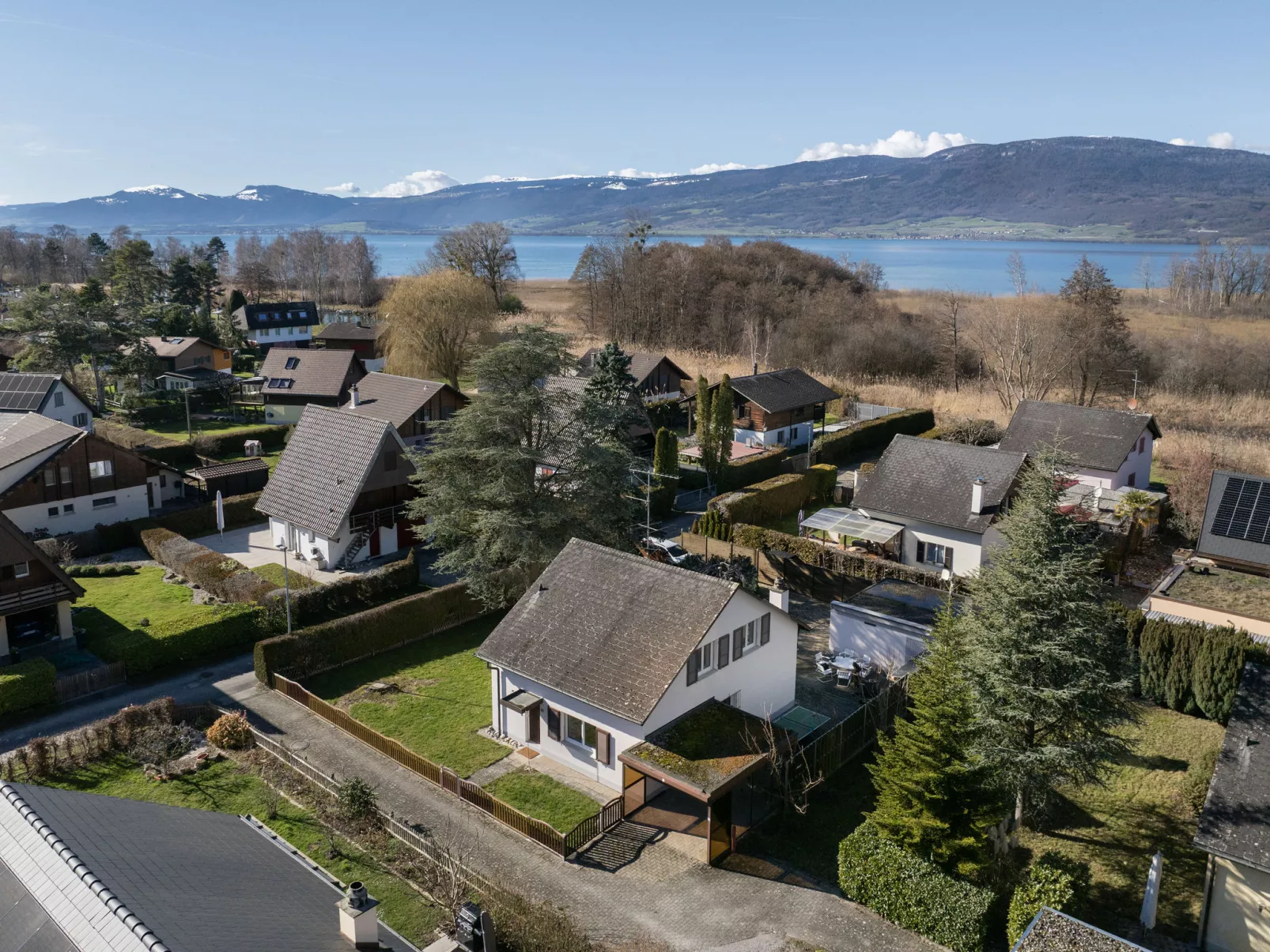 Sous-le-Moulin - Buiten