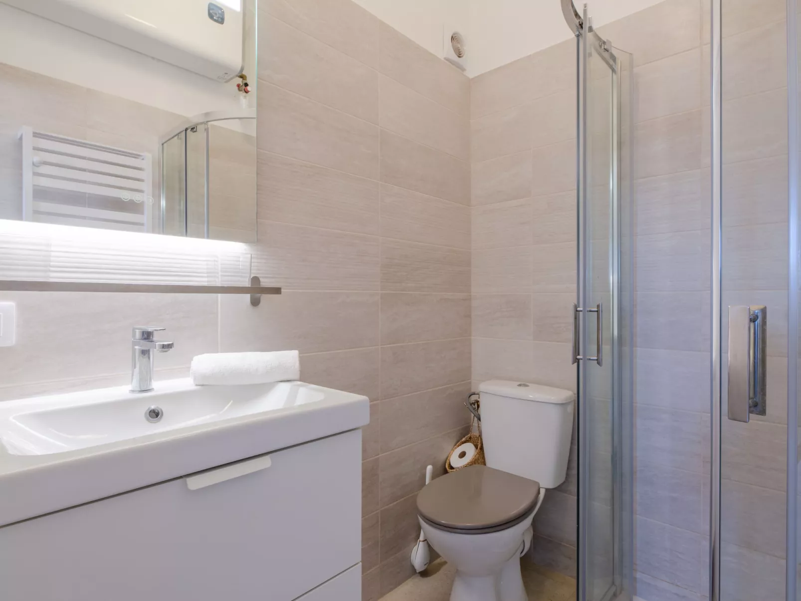 Lou Paradou - Binnen