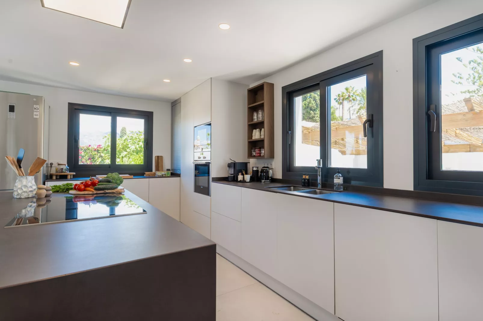 Elegant Villa with sea Views & Pool Marbella - Keuken