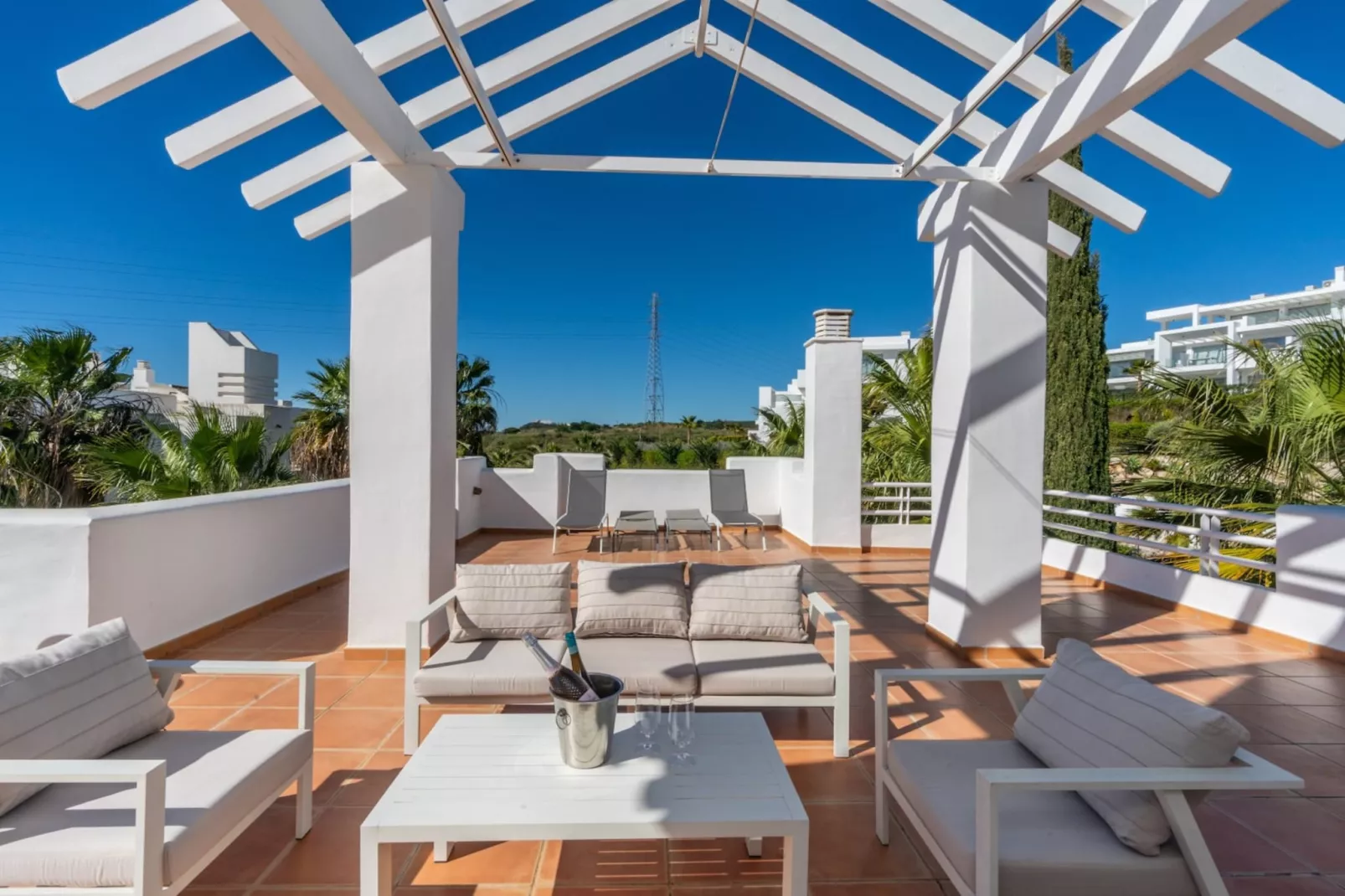 Exclusive 3-bed Penthouse Alcazaba Lagoon (321) - Terrasbalkon