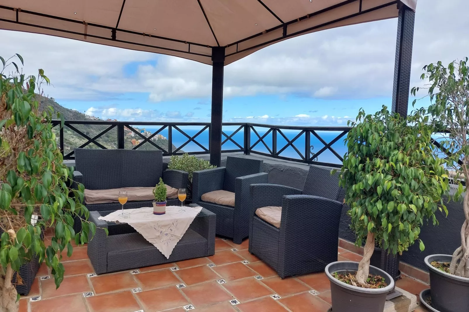 Apartamentos Monasterio de San Antonio 5 - Terrasbalkon