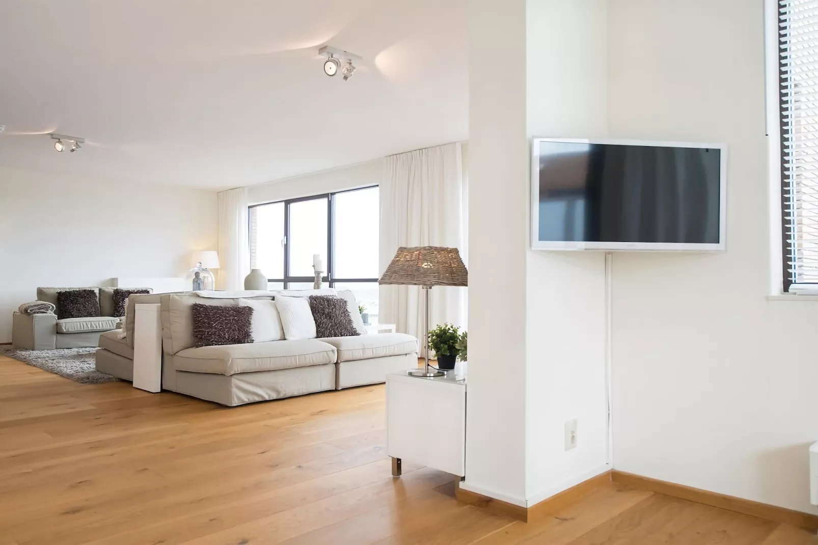 Scheveningen Harbour 32 - Woonkamer