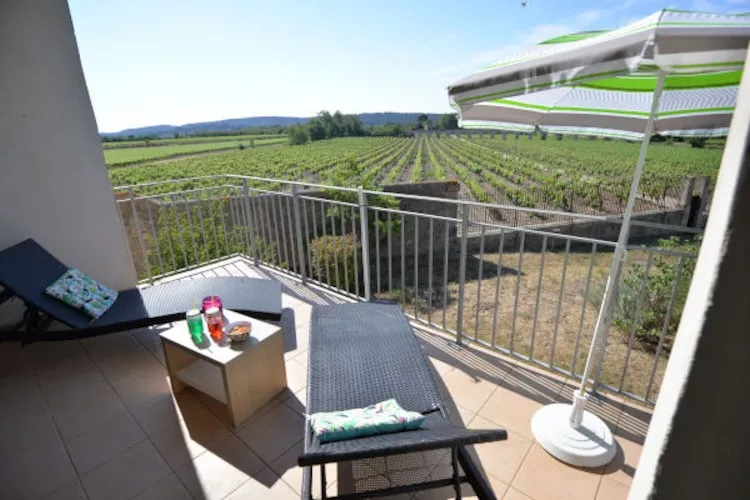 Résidence du Château de Jouarres - Azille // Apt 3 P 6 pers - Terrasbalkon
