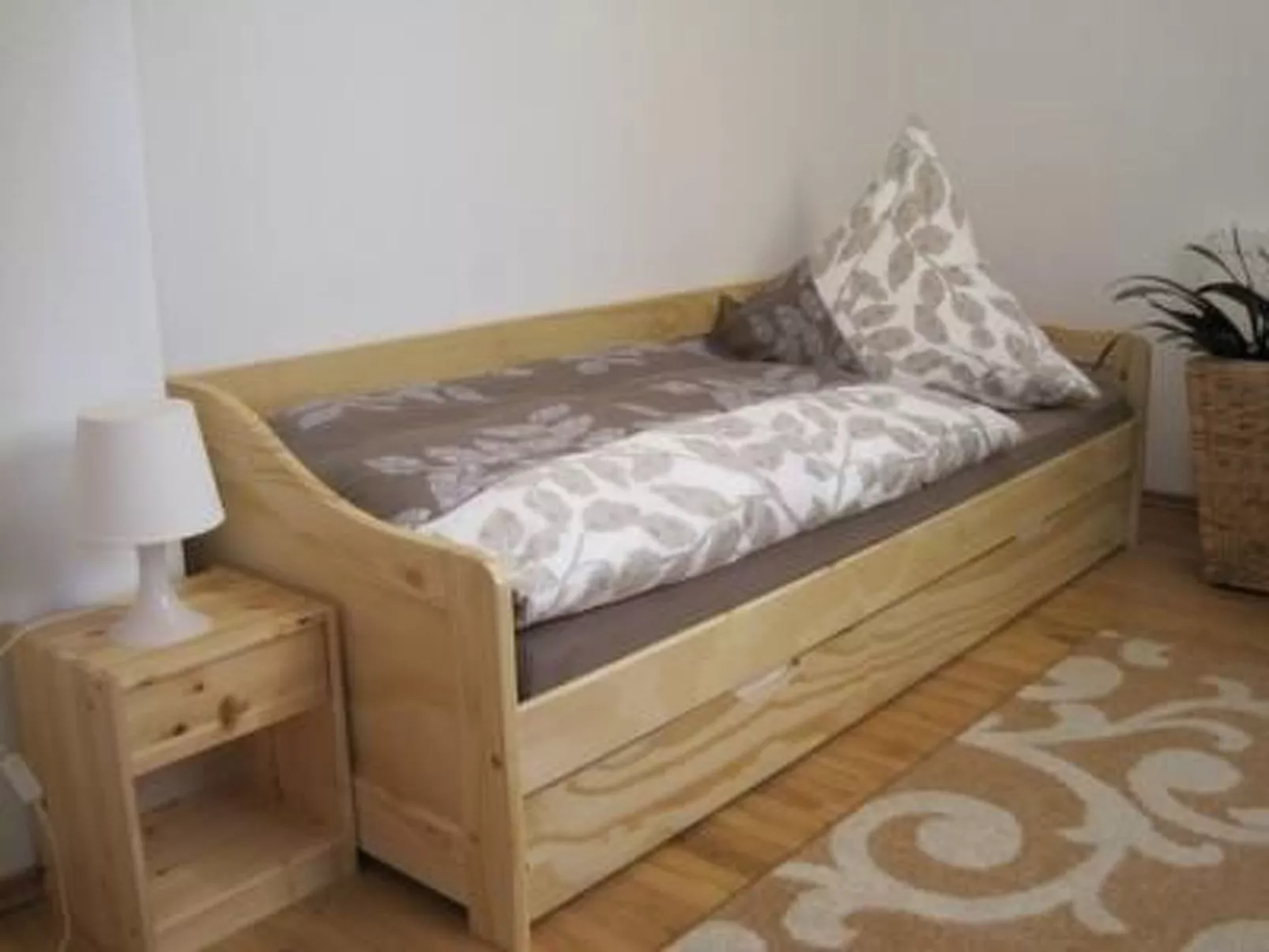 Charlotte mit Garten - Binnen