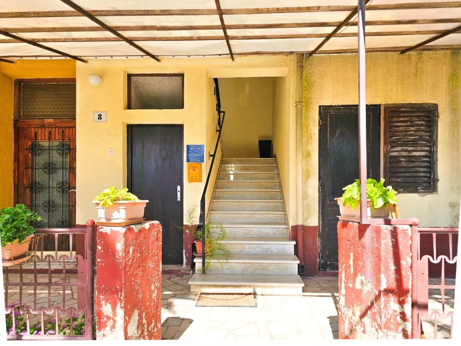 Für 4 Personen ca. 60 m&sup2; in Novigrad, Adriaküste Kroatien (Westküste von I - Buiten