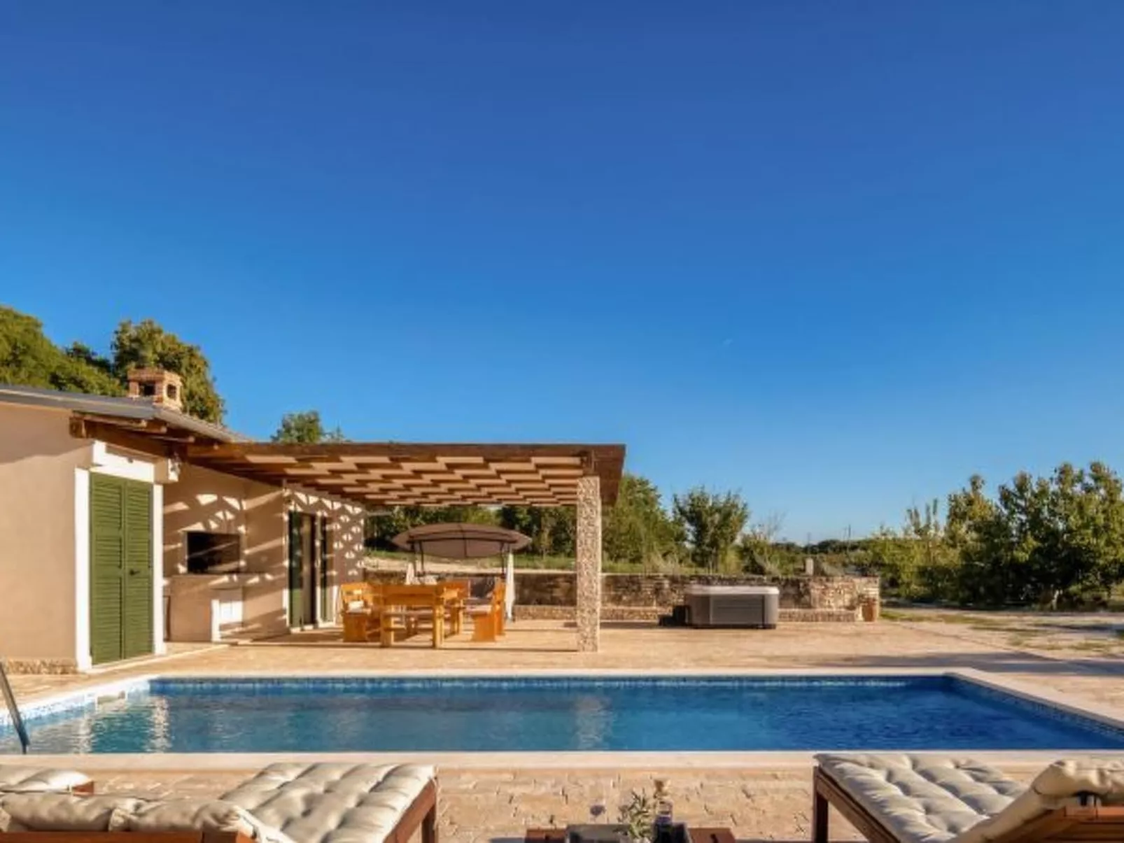 Villa Oliveto with pool - Image-tags.info