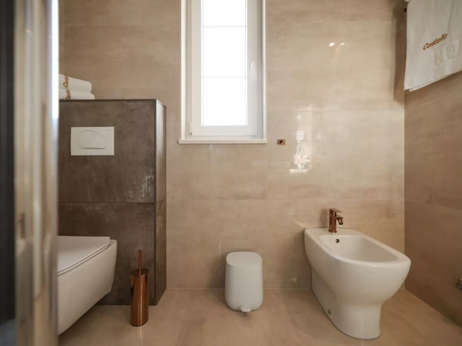 Gästezimmer "Rosa Zimmer" mit Balkon - Binnen