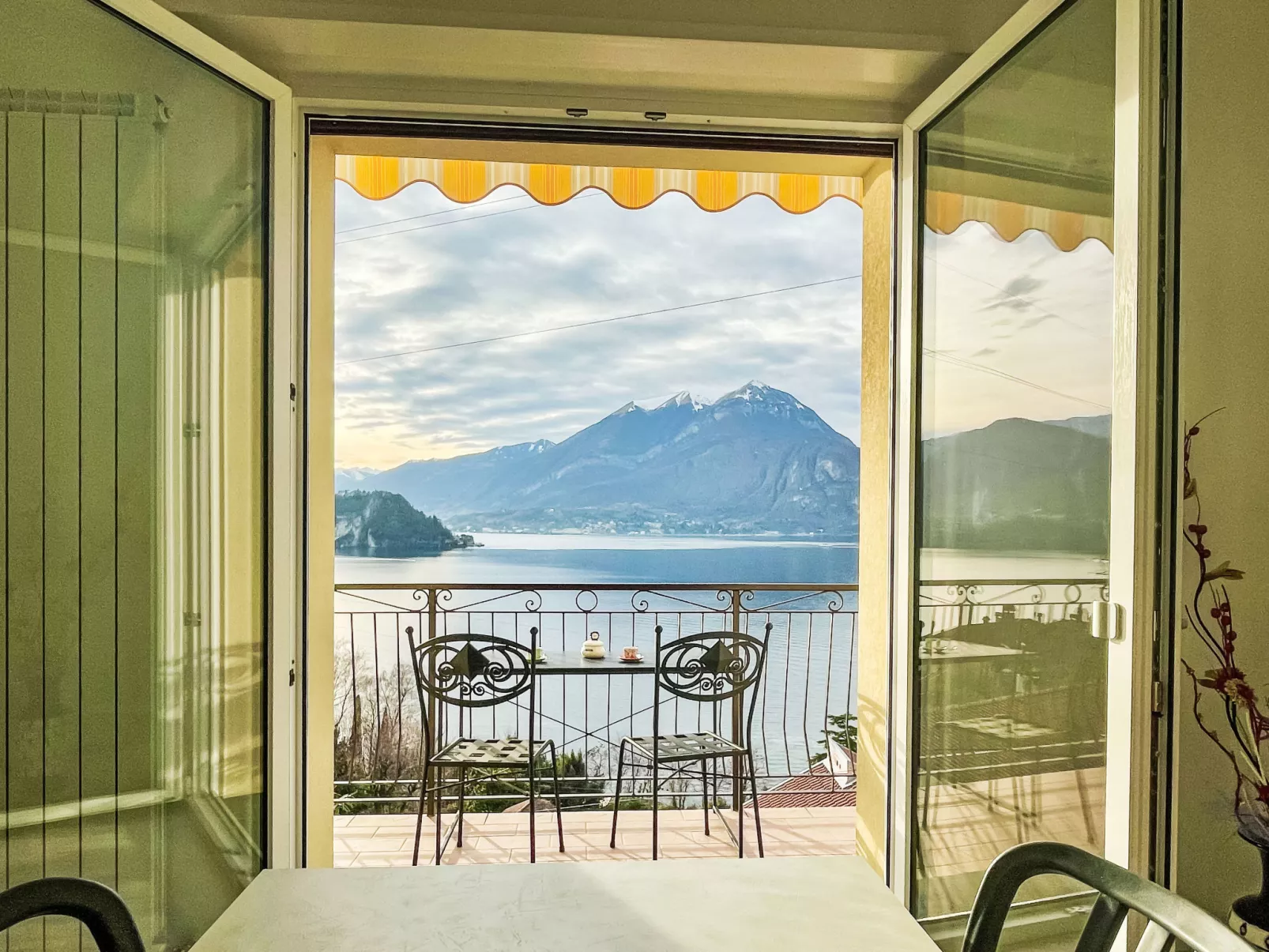 La Finestra su Bellagio - Binnen