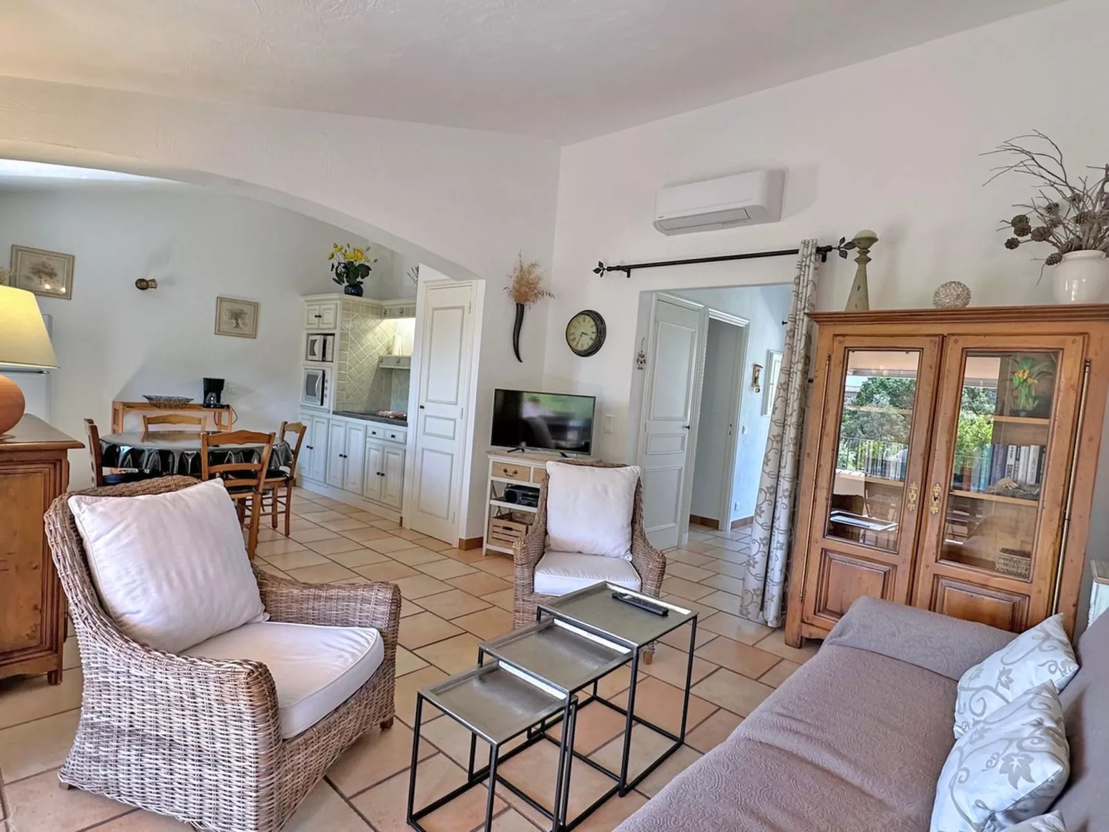 Appt T2 - 4 pers - Klima - Piscine et tennis - WiFi - Binnen