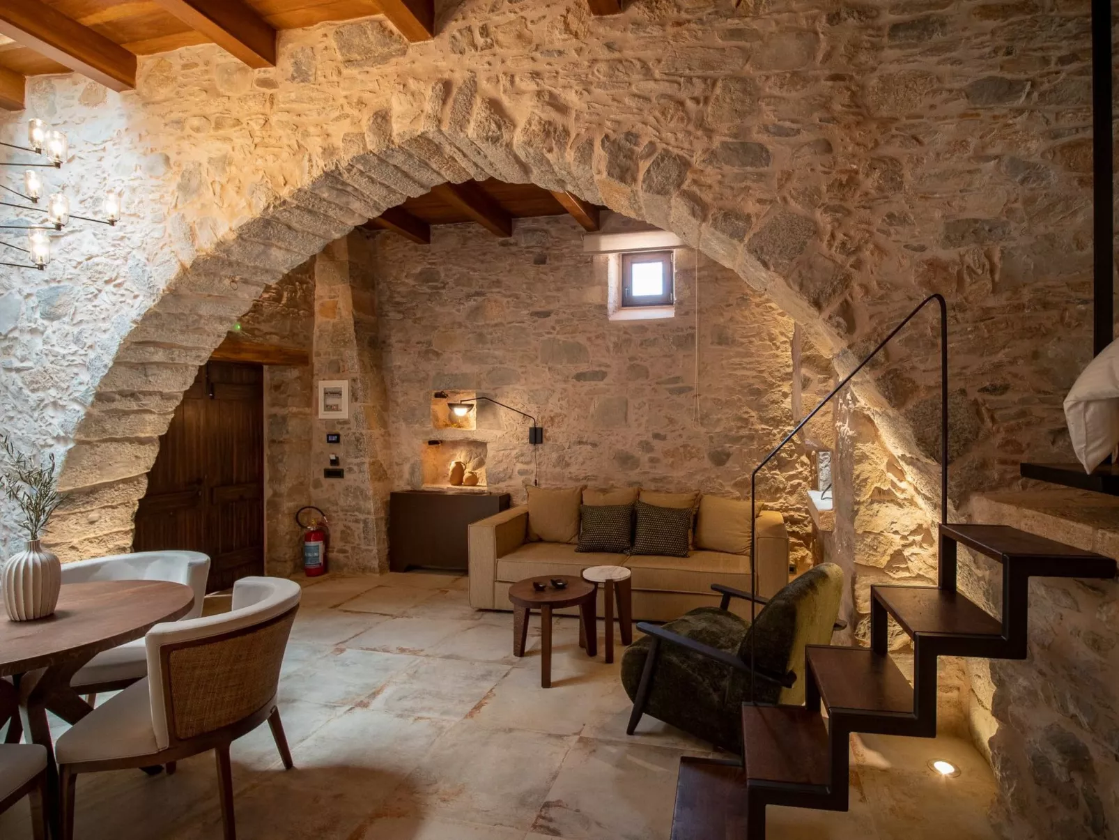 Santa Veneranda bei Checkin Fournospito - Binnen