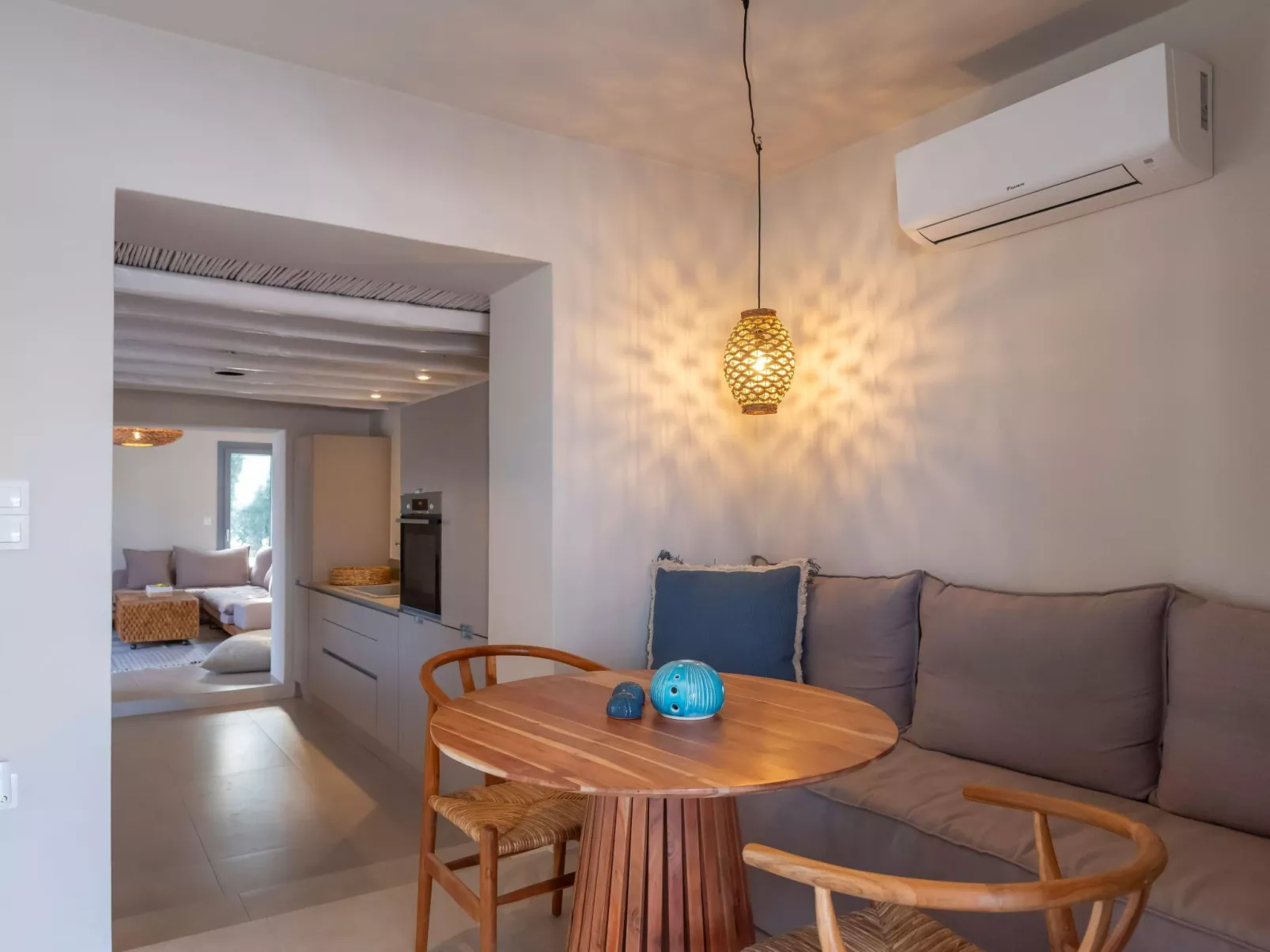 Sunset Gypsy stilvolles modernes Dorfhaus mit Whirlpool - Binnen