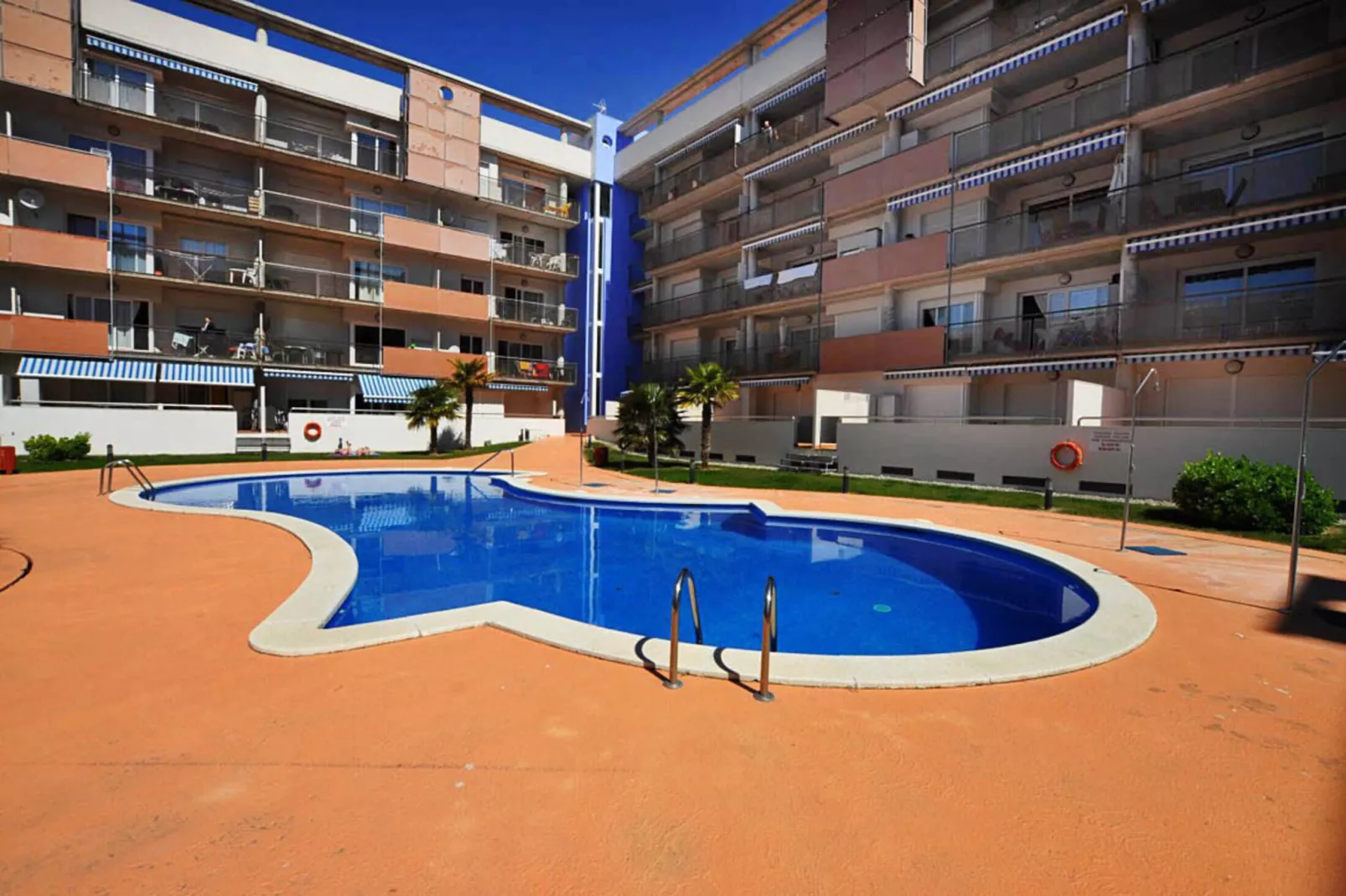 1235 BLAUMARINA con piscina - Zwembad