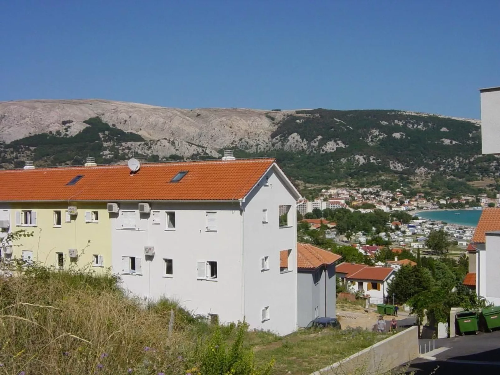 Appartement in Baška mit Eigenem Balkon - Buiten