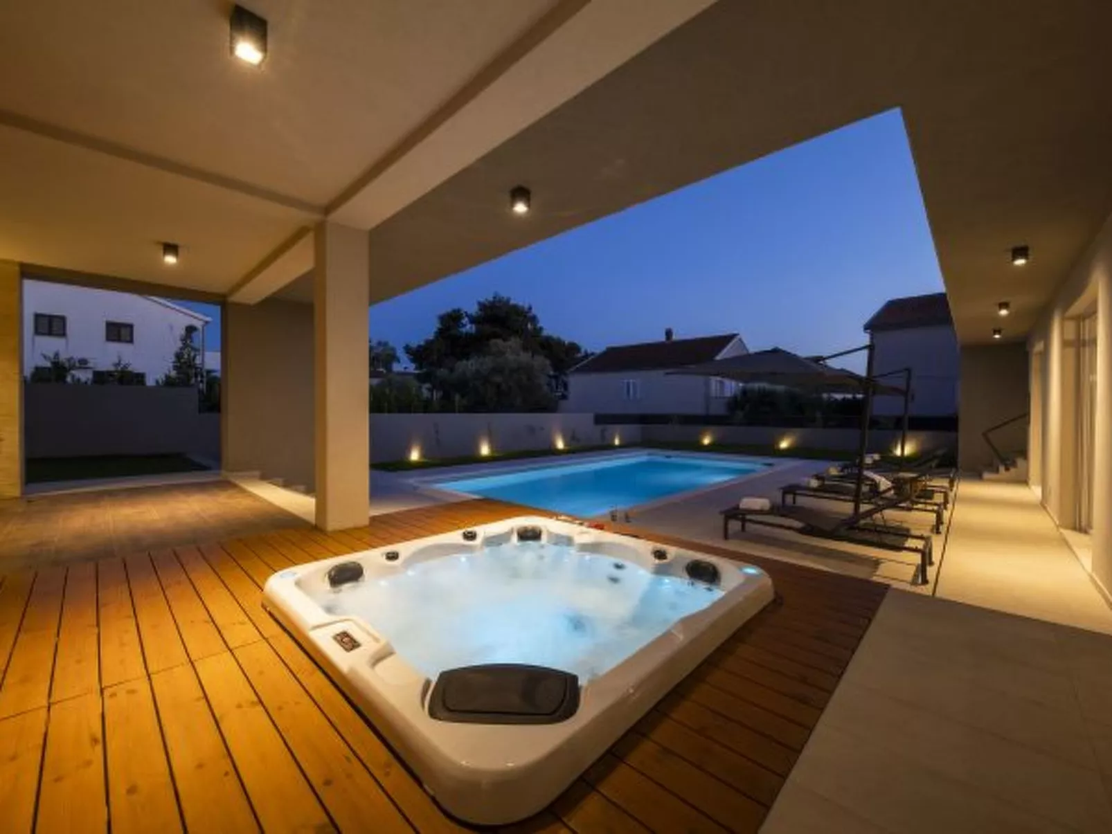 Luxury villa Mary Lou with pool and spa area - Image-tags.info